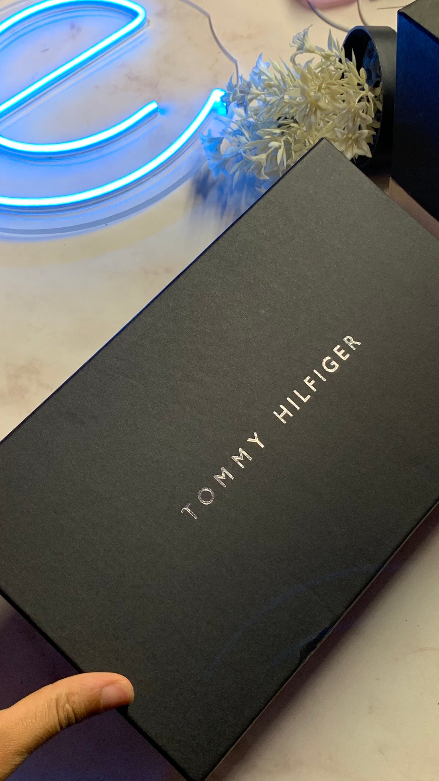 Tommy Hilfiger Handbag With Box - Blue