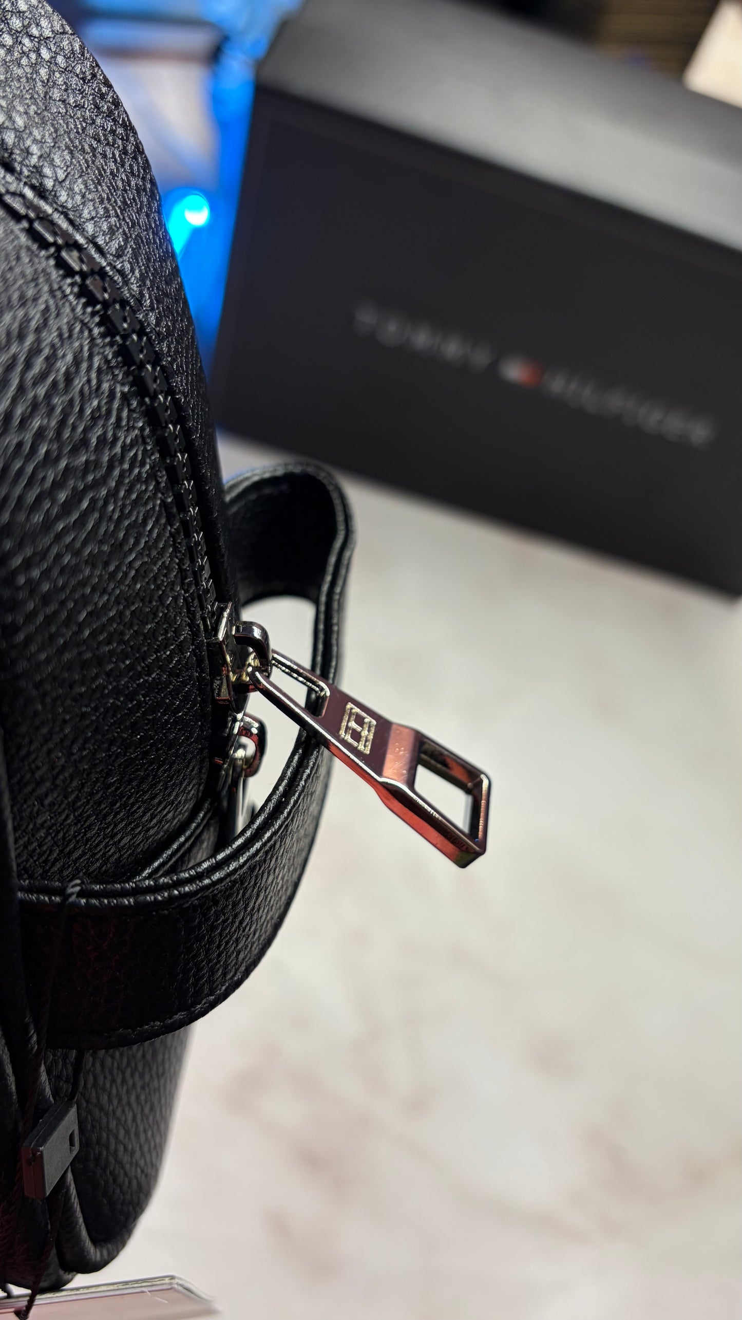 Tommy Hilfiger HandBag