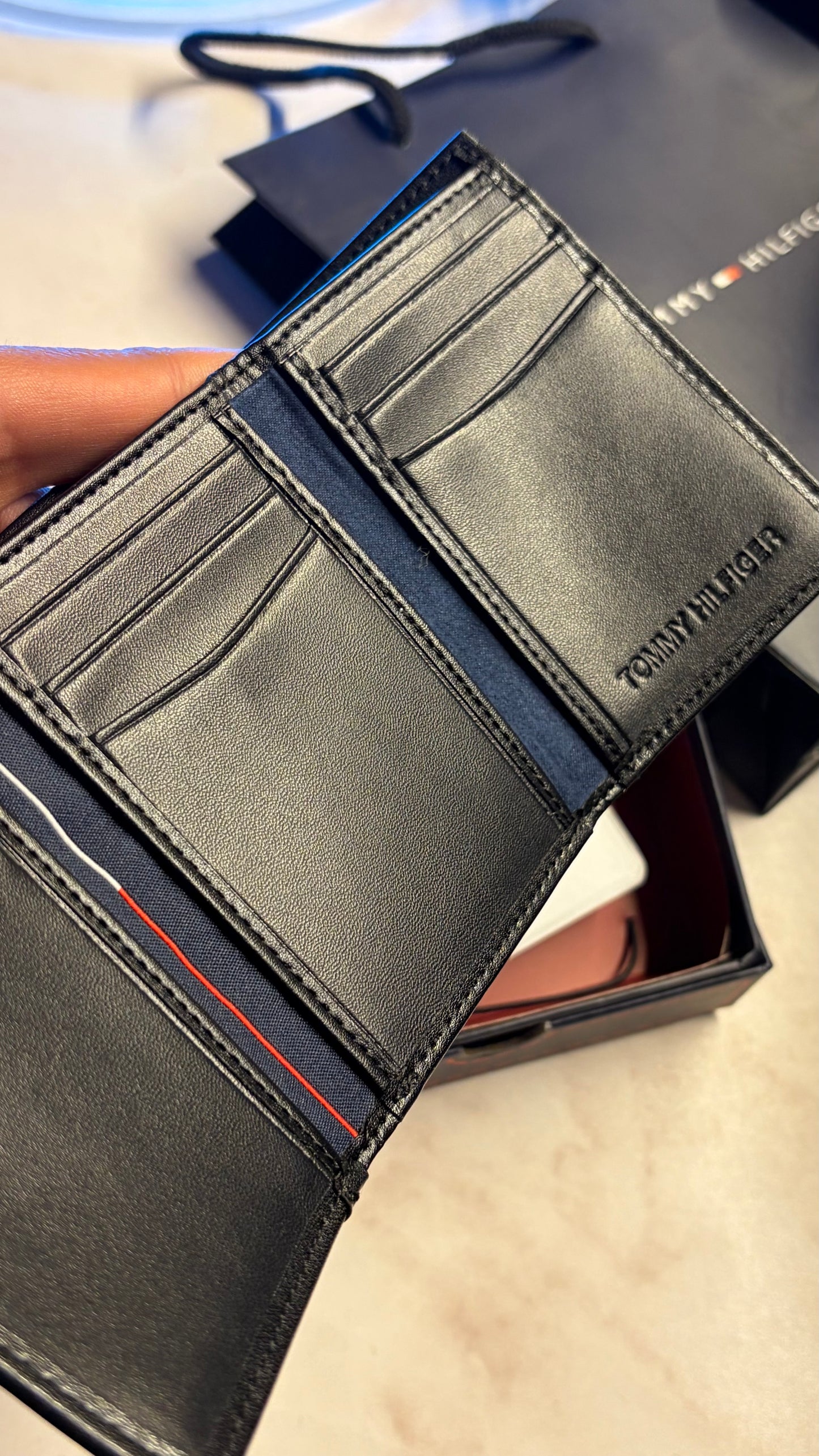 Tommy Hilfiger Trifold Wallet