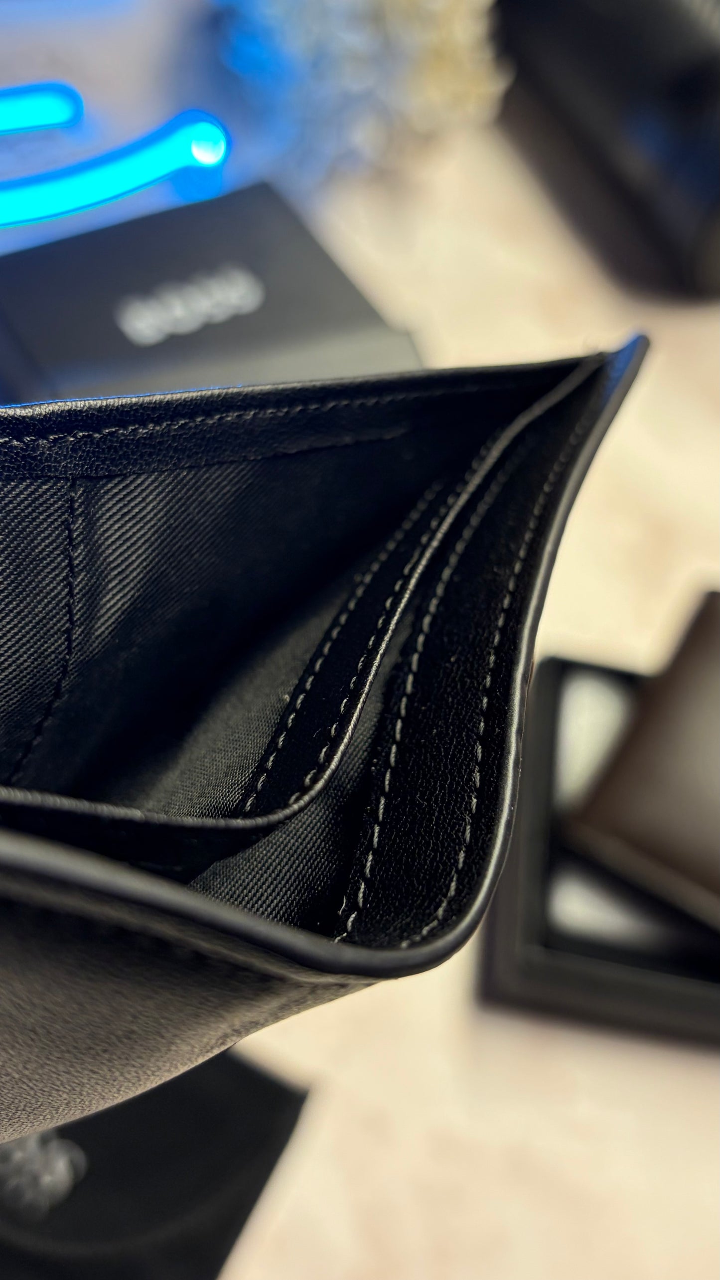 Boss Men’s Bifold Wallet - Magnetic Closure