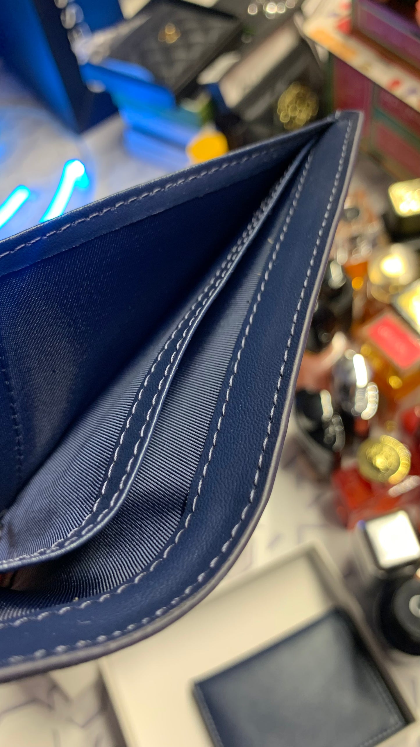 Calvin Klein Wallet with ID holder - Basic Navy Blue