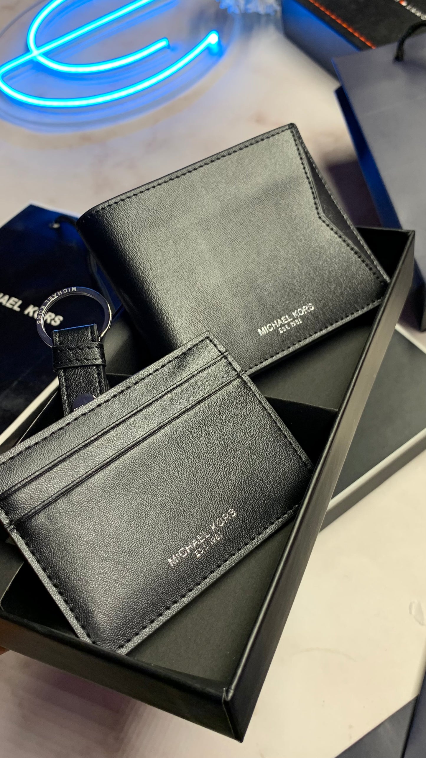 Michael Kors - Wallet, Cardholder & keychain set
