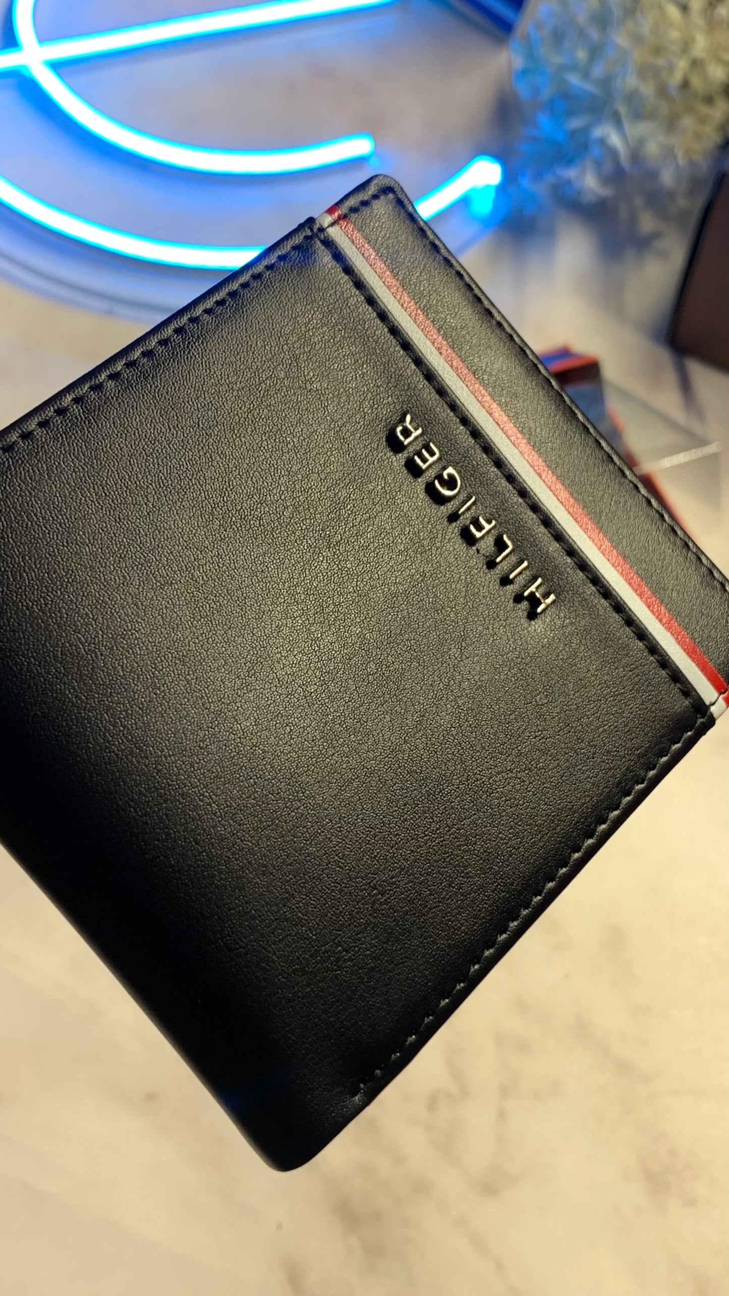 Tommy Hilfiger Bifold Wallet