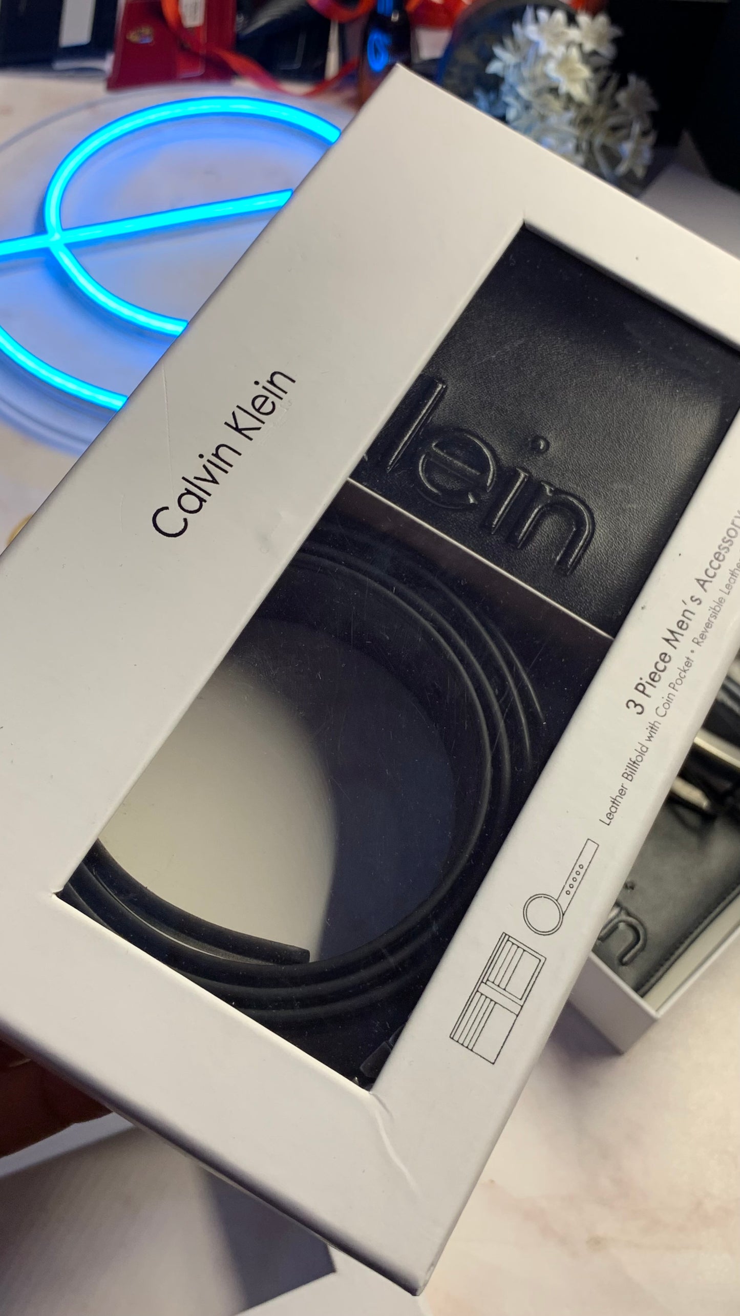 Calvin Klein Wallet & Doubleface Belt Set - Closed Buckle