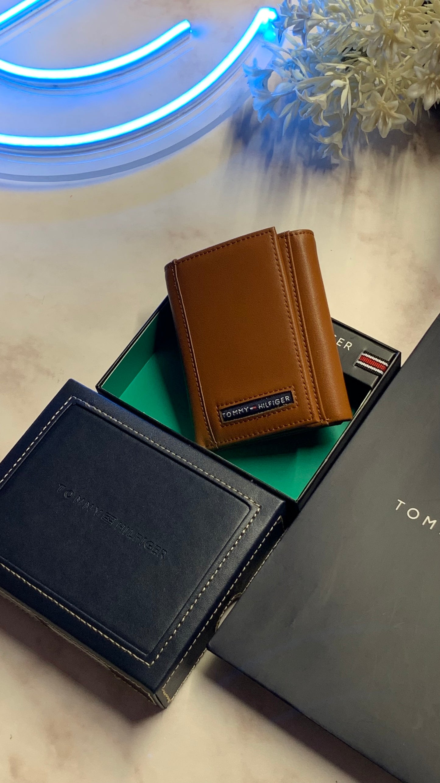 Tommy Hilfiger Trifold Wallet - Brown