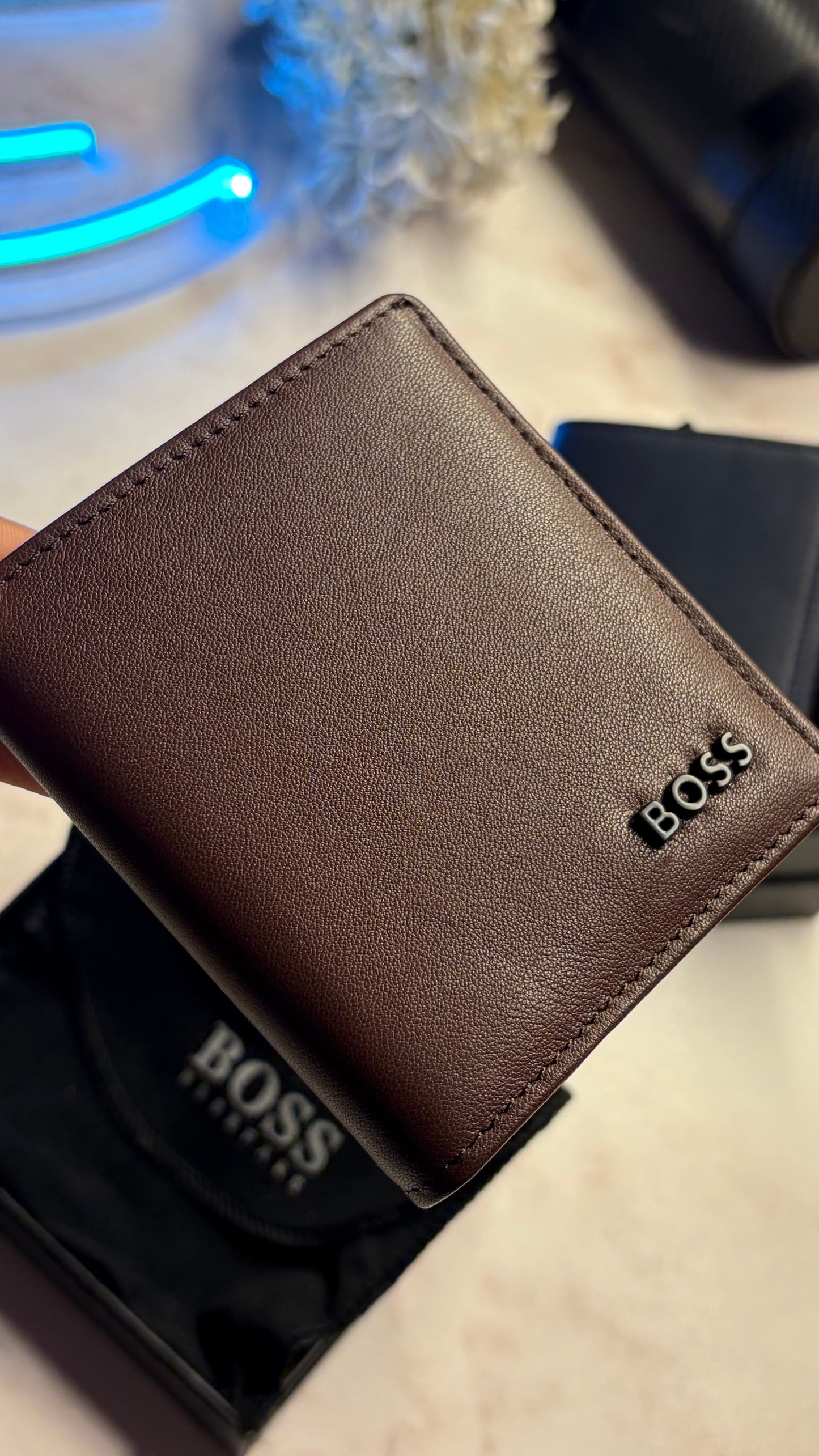 Boss Men’s Bifold Slim Wallet - Magnetic Closure - Brown