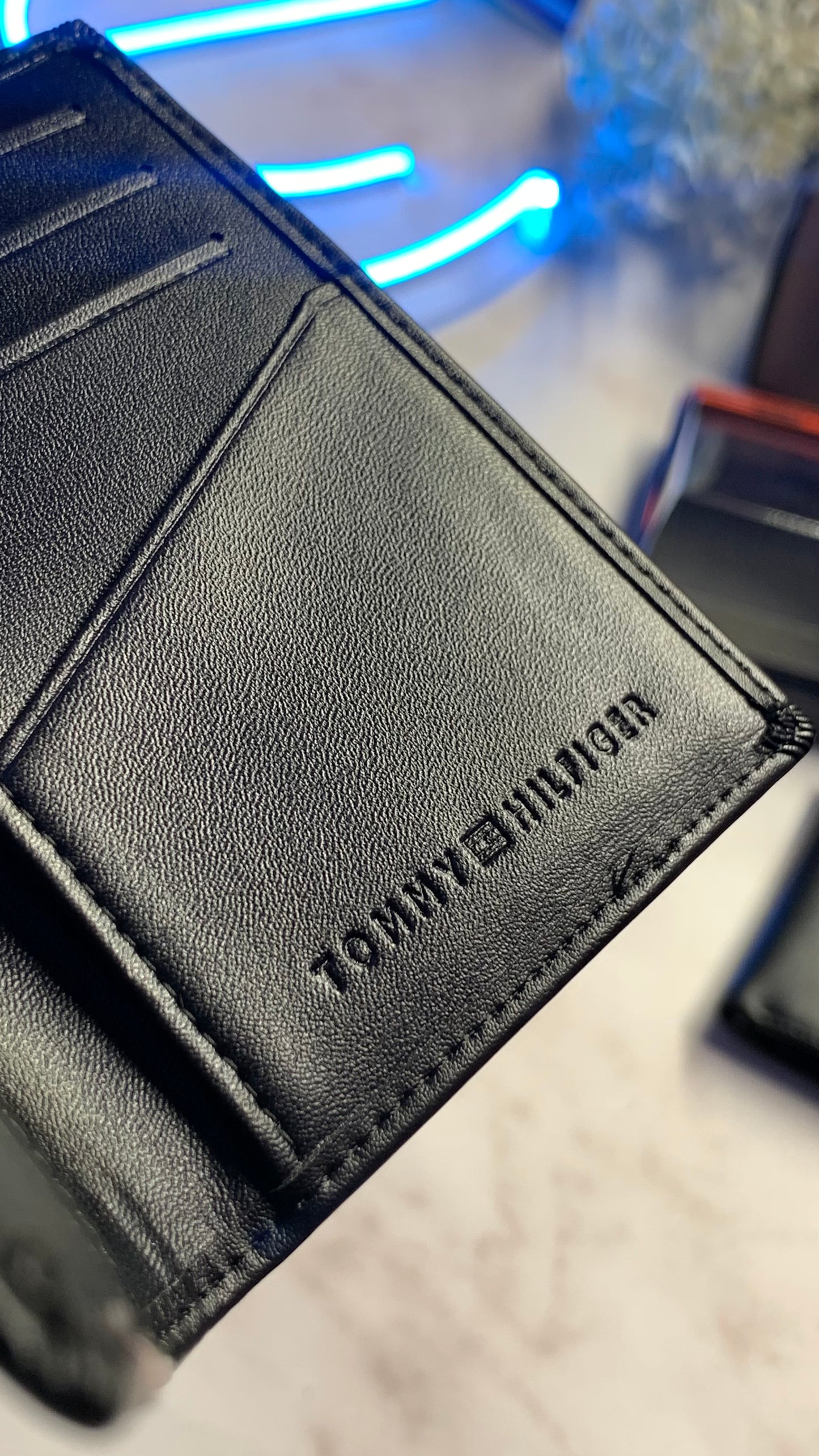 Tommy Hilfiger Slim Bifold Wallet