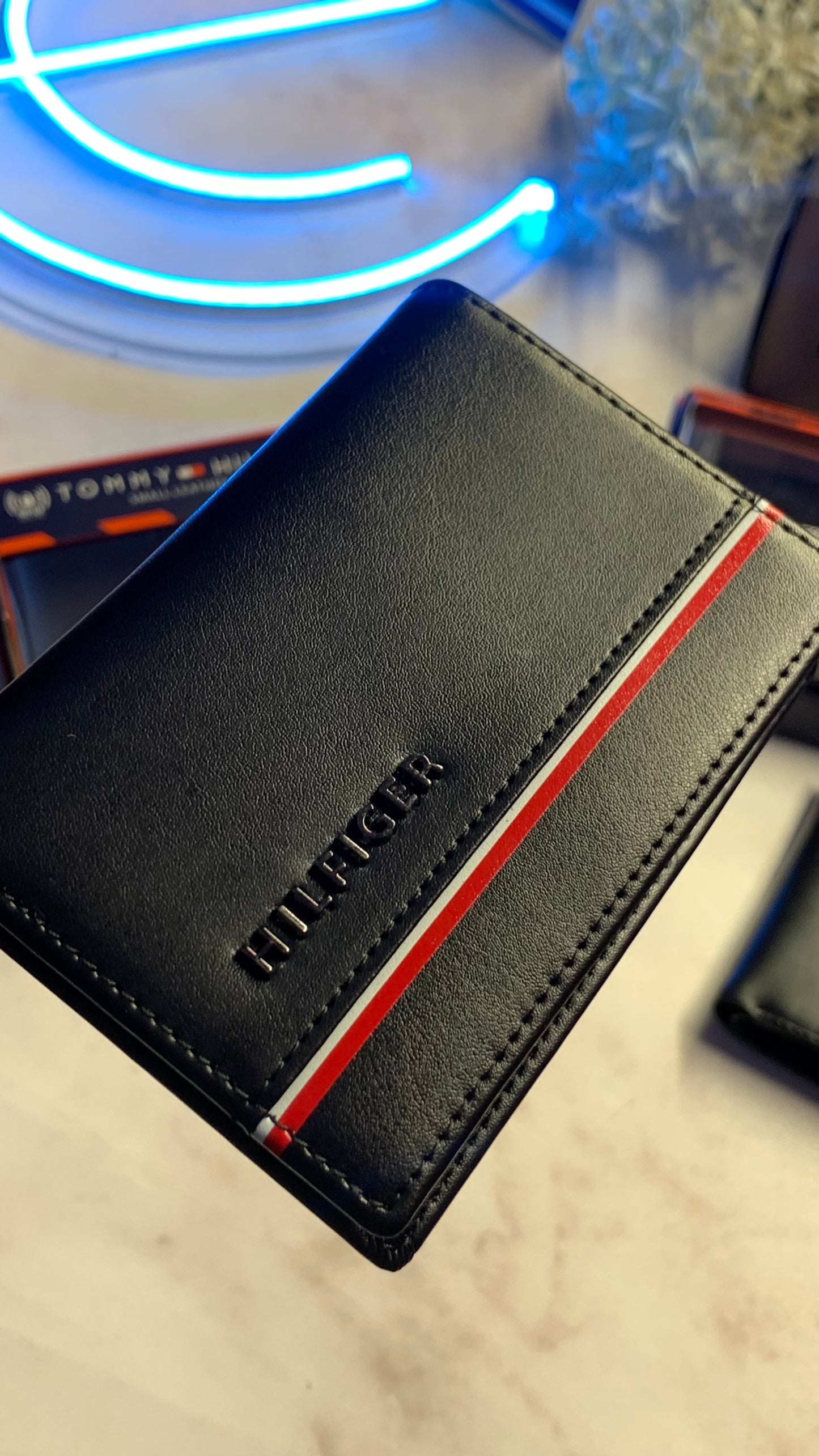 Tommy Hilfiger Slim Bifold Wallet