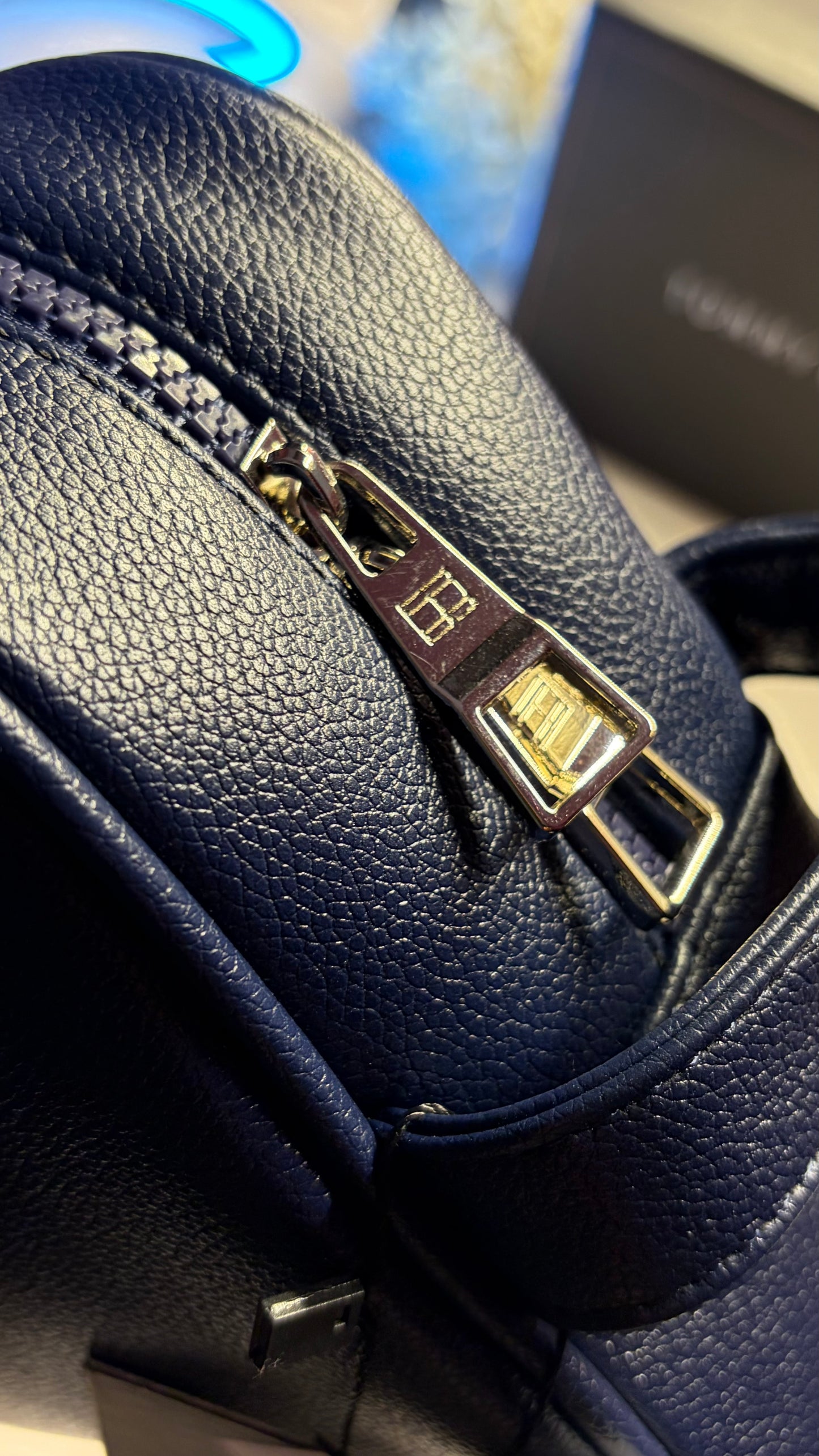 Tommy Hilfiger Handbag With Box - Blue