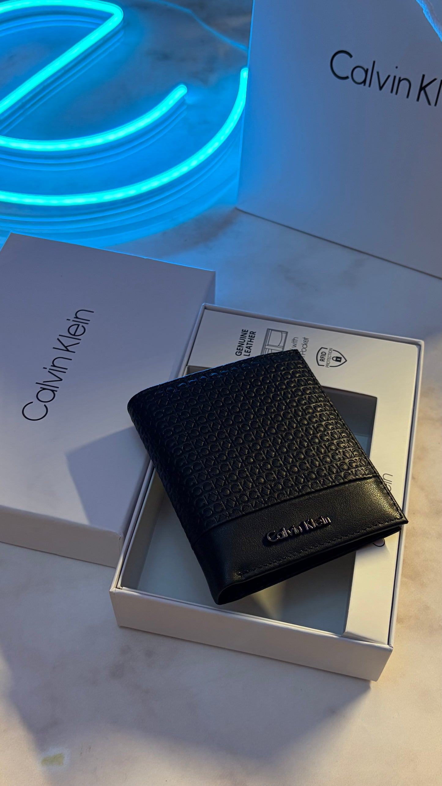 Calvin Klein Slim Bifold Wallet – Black Monogram Dual Texture