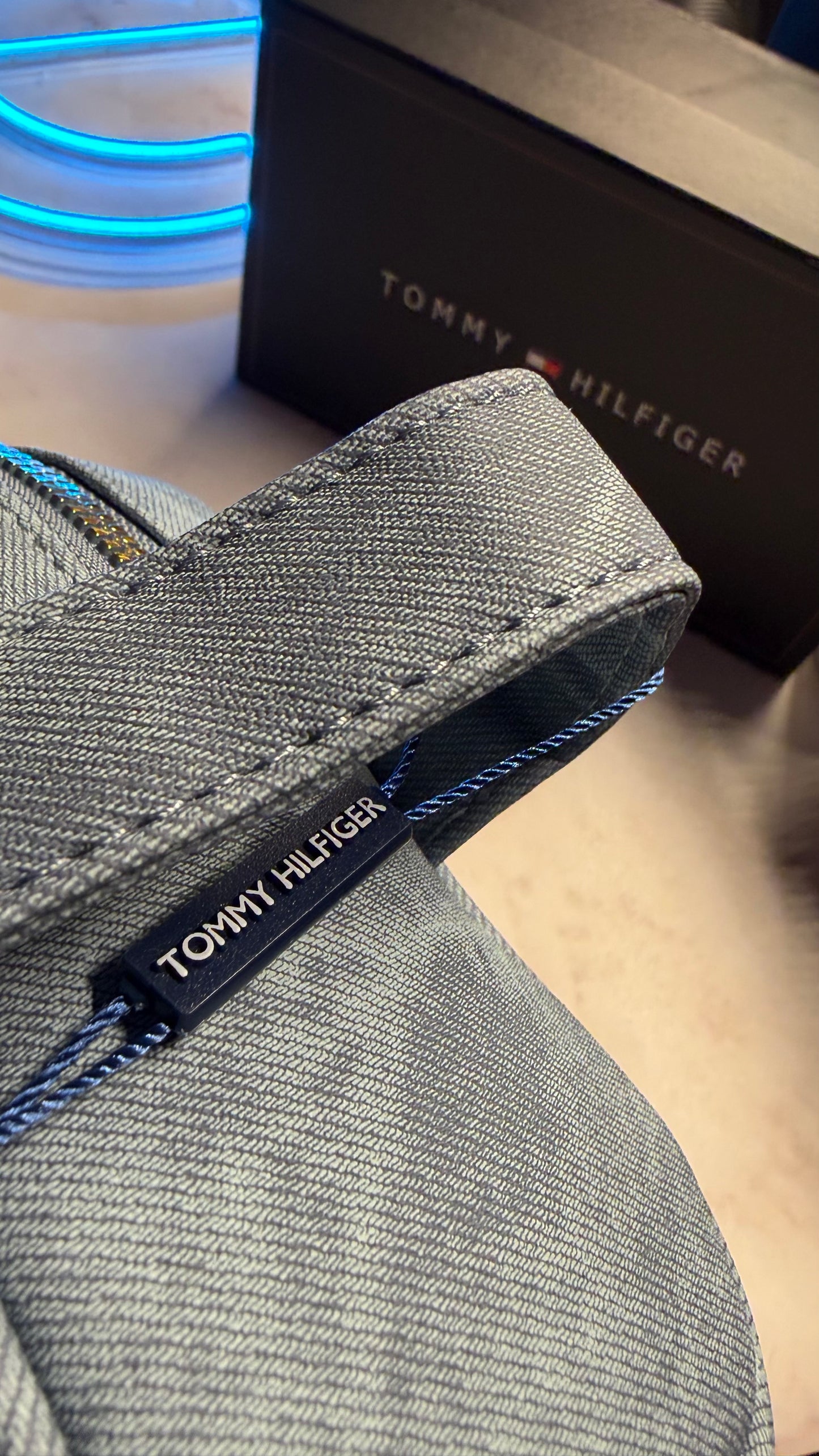Tommy Hilfiger Handbag With Box - Iced Blue Grey
