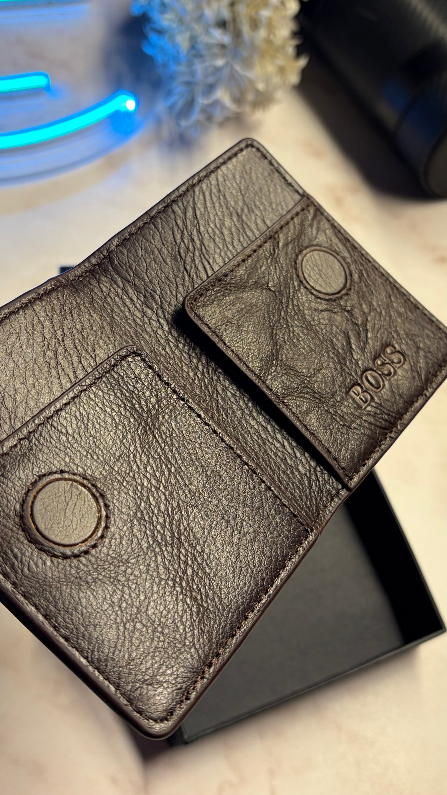 Boss Men’s Bifold Cardholder With Box - Magnetic Closure - Brown
