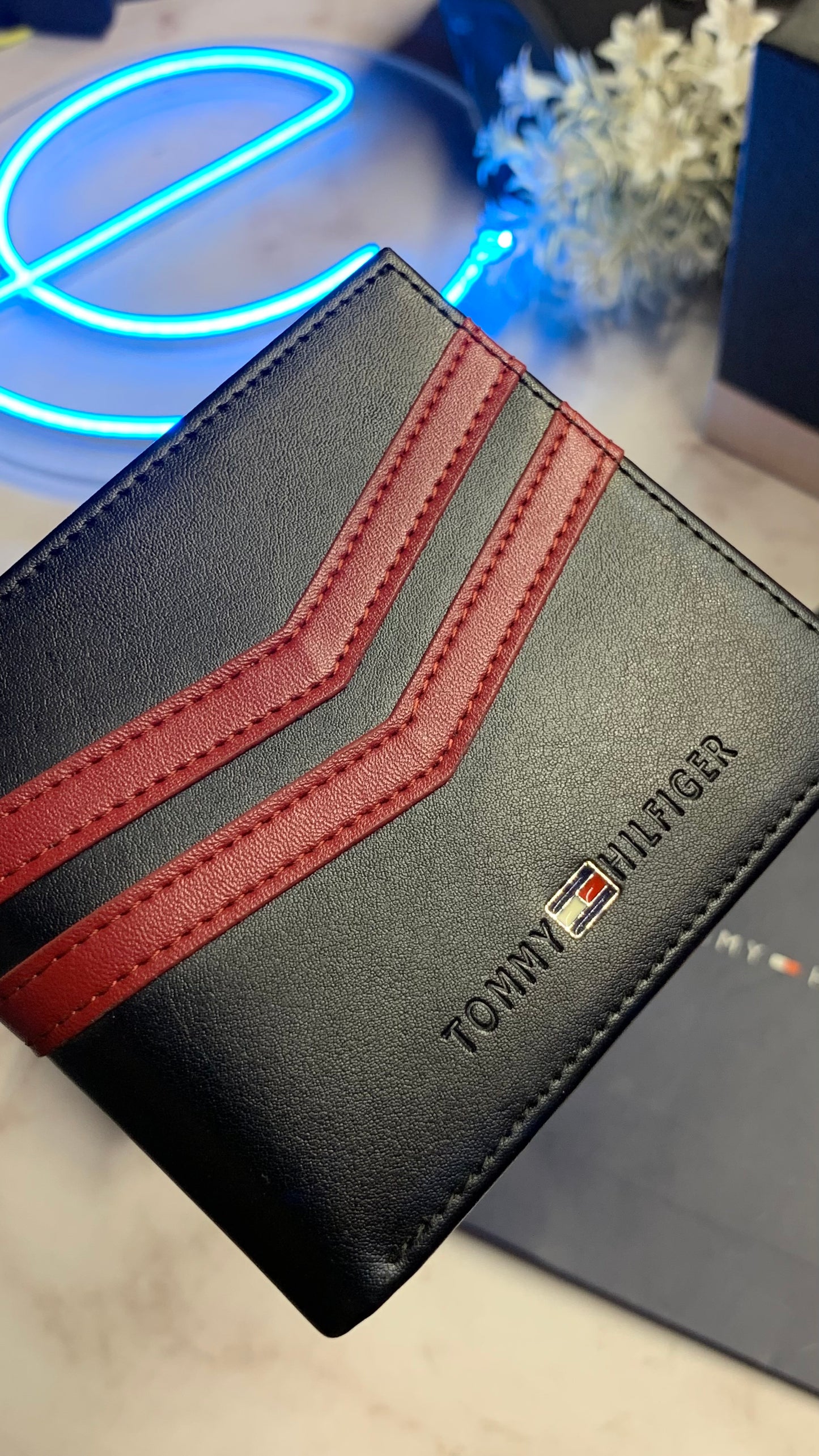 Tommy Hilfiger Bifold Wallet