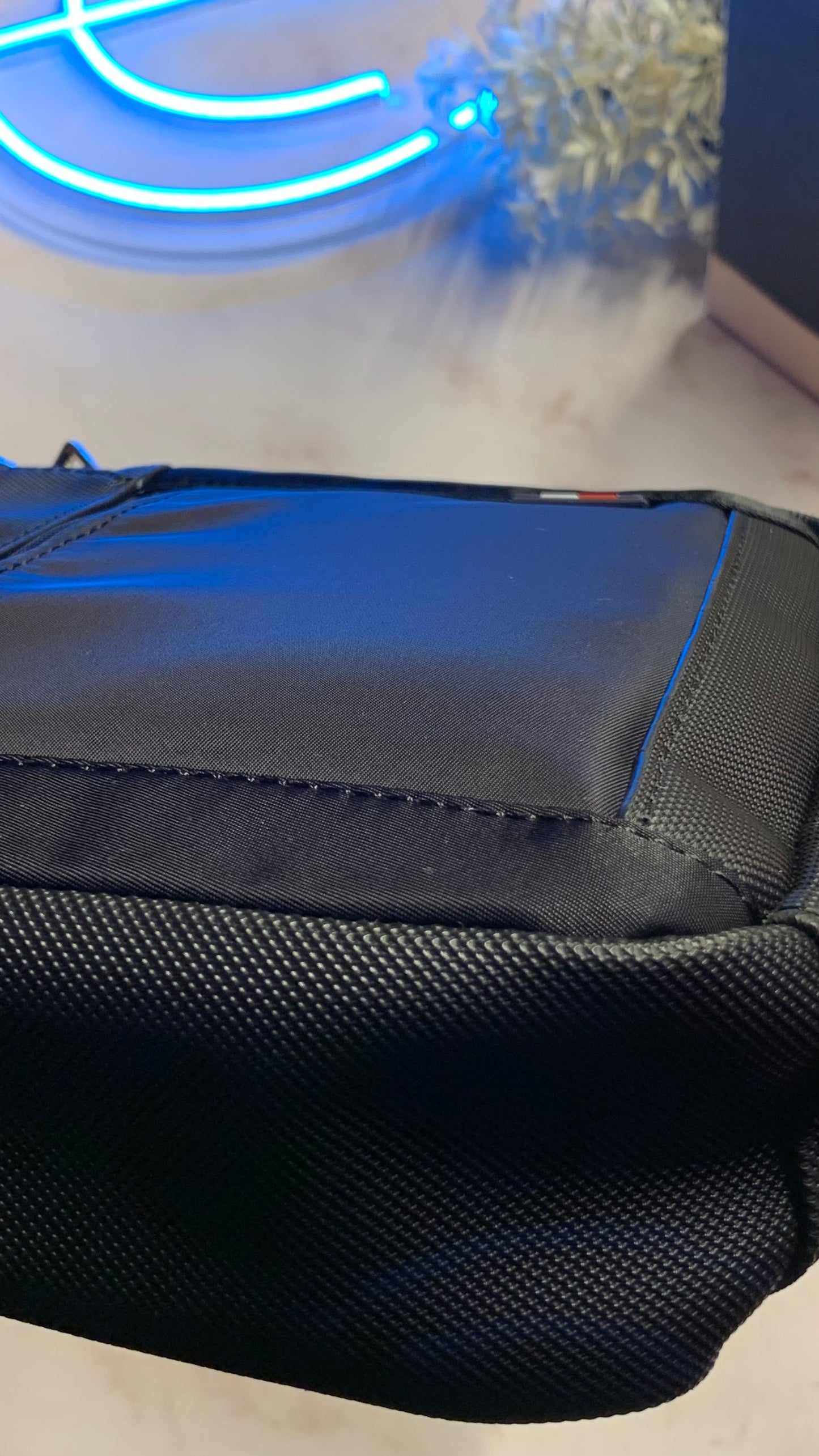 Tommy Hilfiger CrossBag