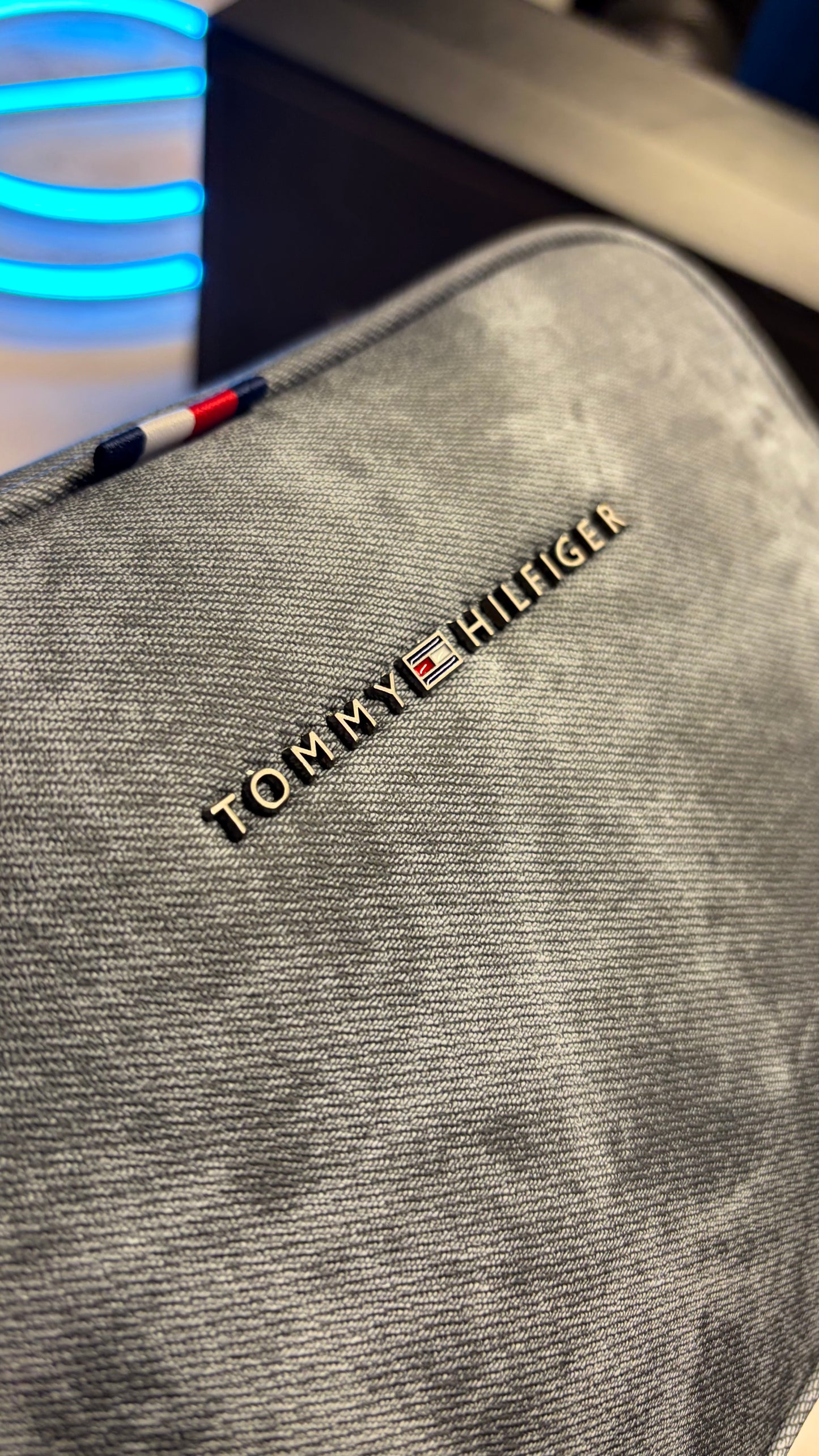 Tommy Hilfiger Handbag With Box - charcoal Grey