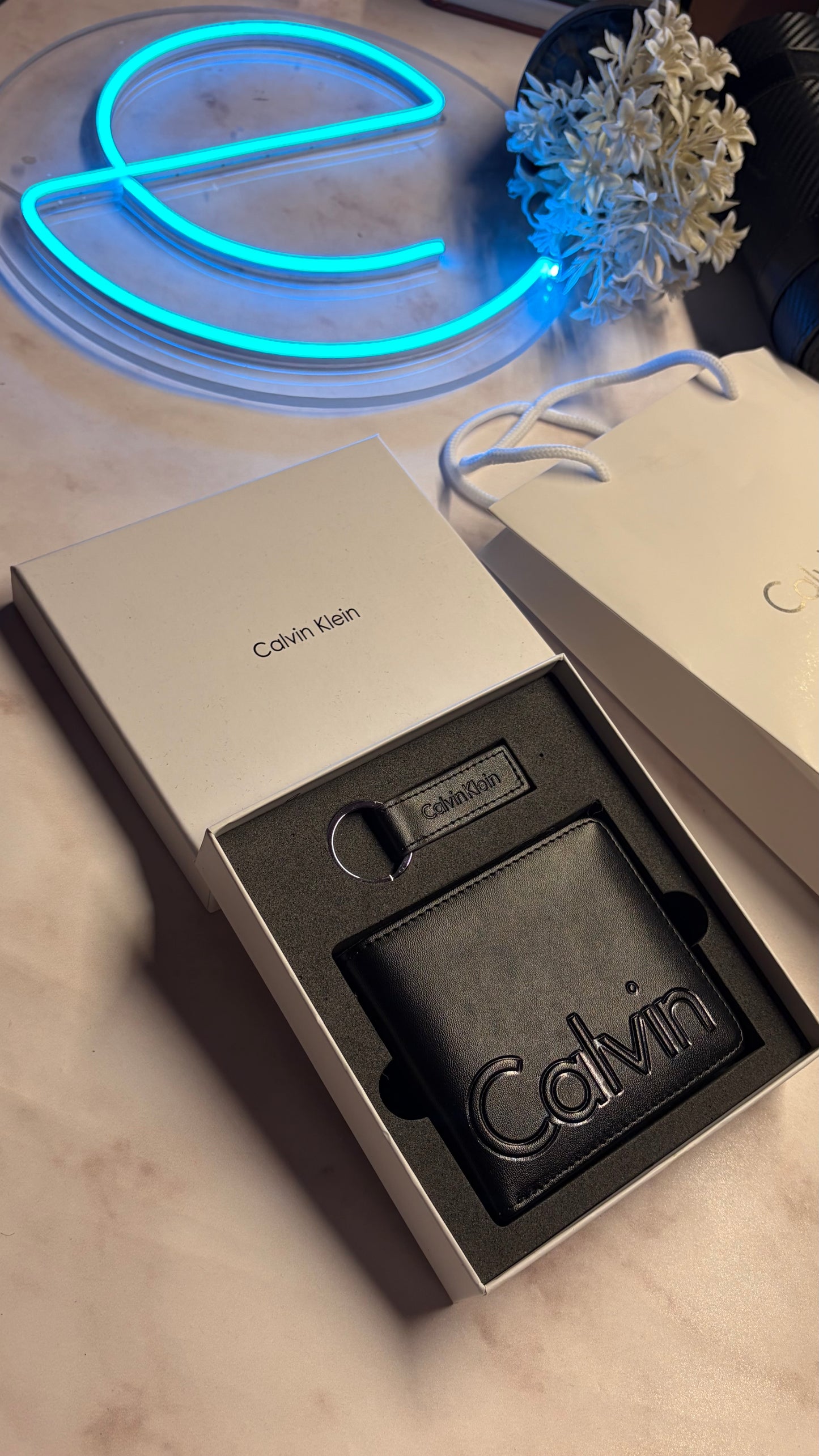 Calvin Klein Wallet & Keychain Set