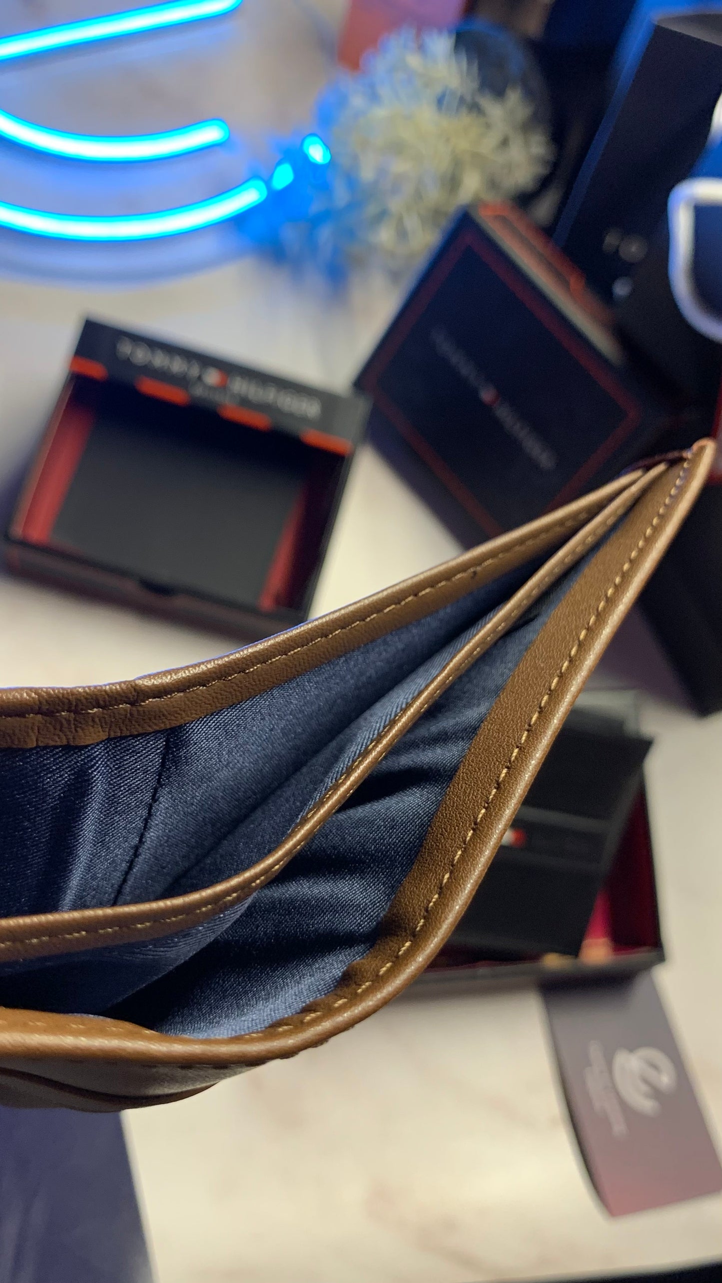Tommy Hilfiger Wallet - Brown