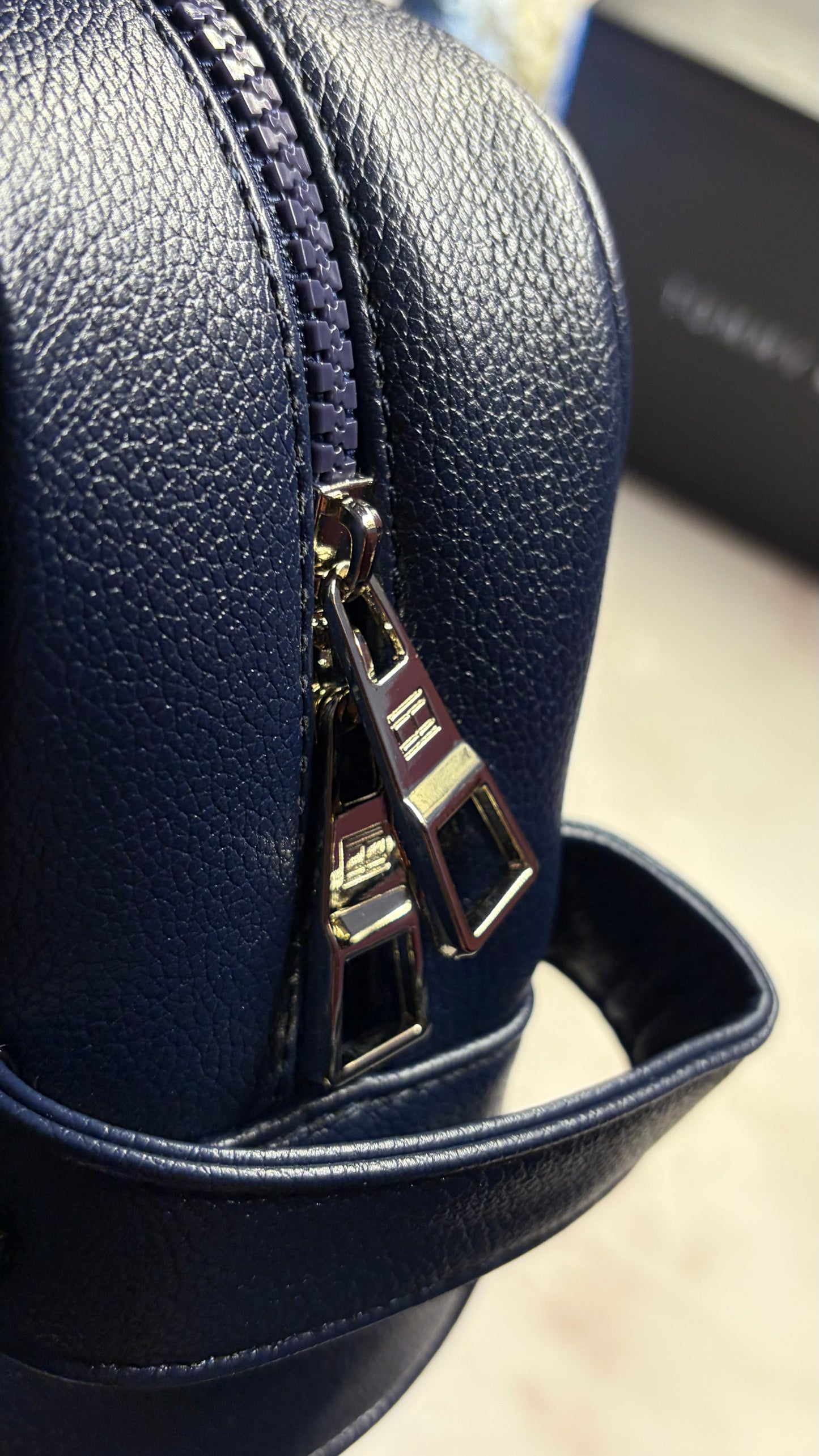Tommy Hilfiger Handbag With Box - Blue