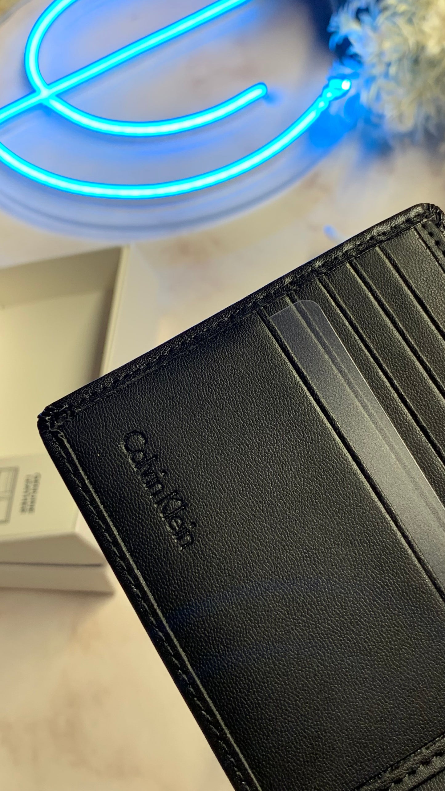Calvin Klein Basic Bifold Wallet