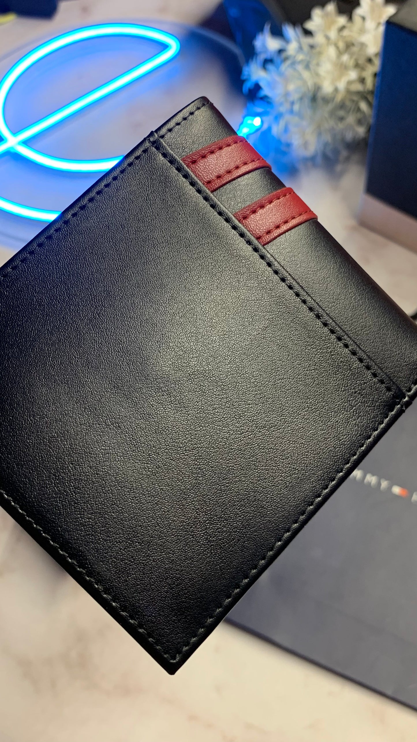 Tommy Hilfiger Bifold Wallet