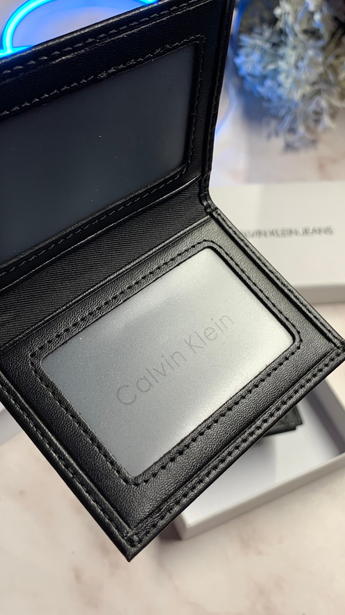 Calvin Klein Wallet With Id Holder