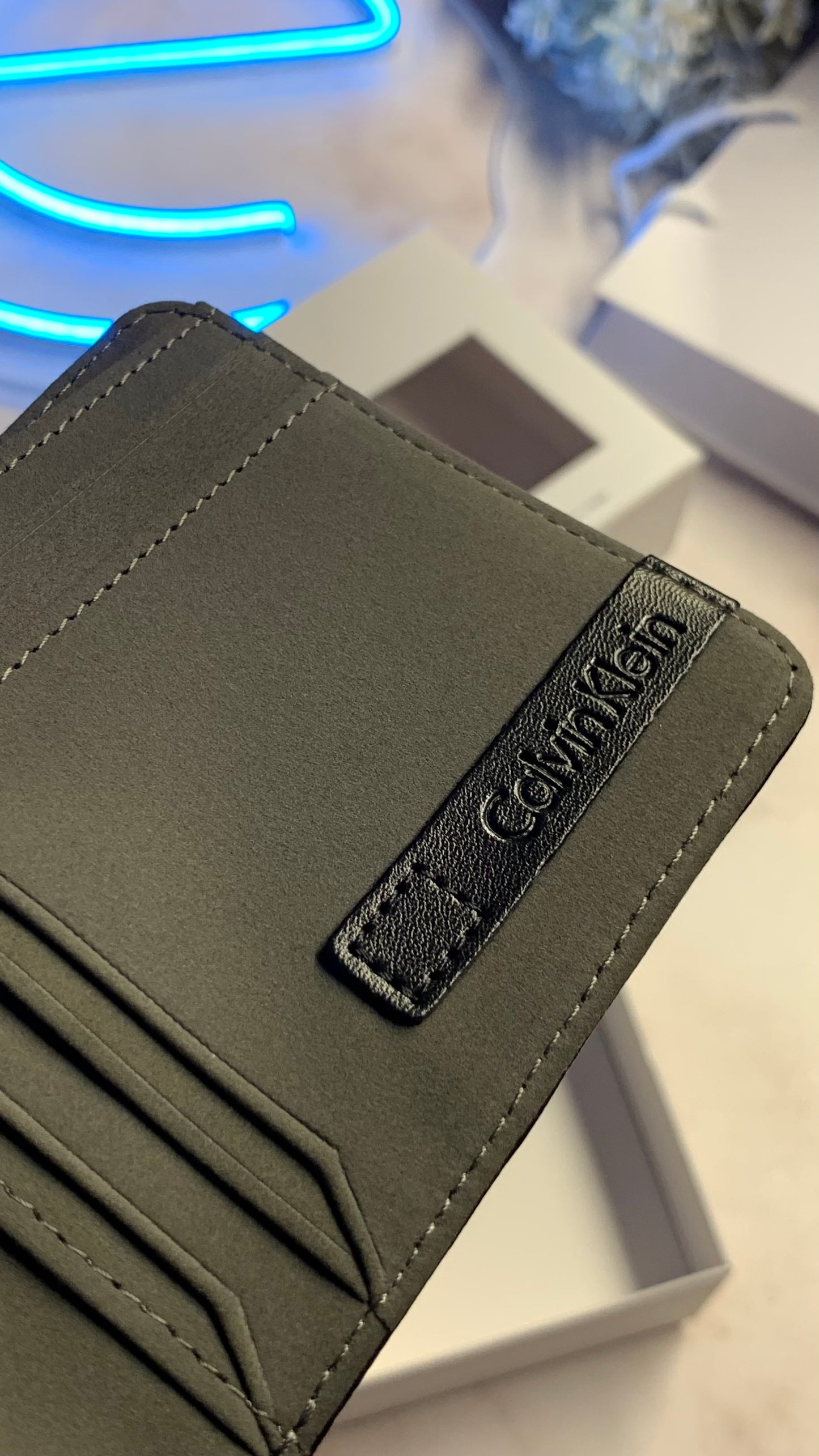 Calvin Klein Wallet & Doubleface Belt Set - Closed Buckle