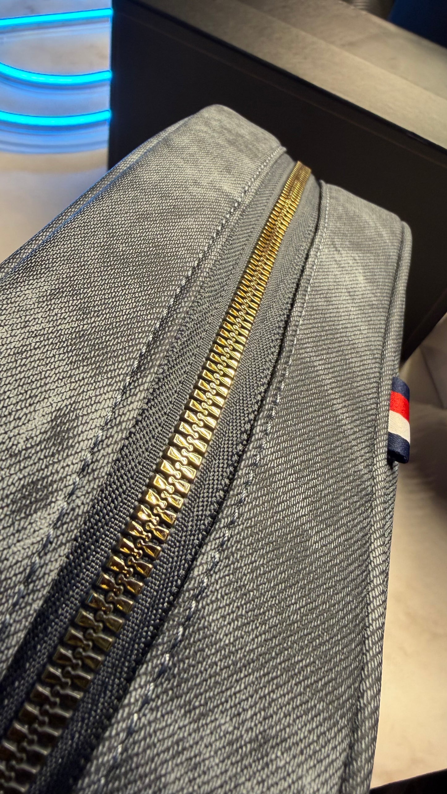 Tommy Hilfiger Handbag With Box - charcoal Grey