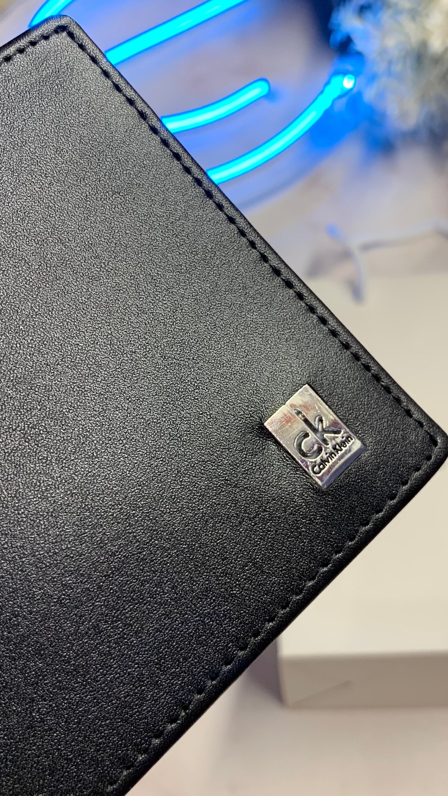 Calvin Klein Basic Bifold Wallet