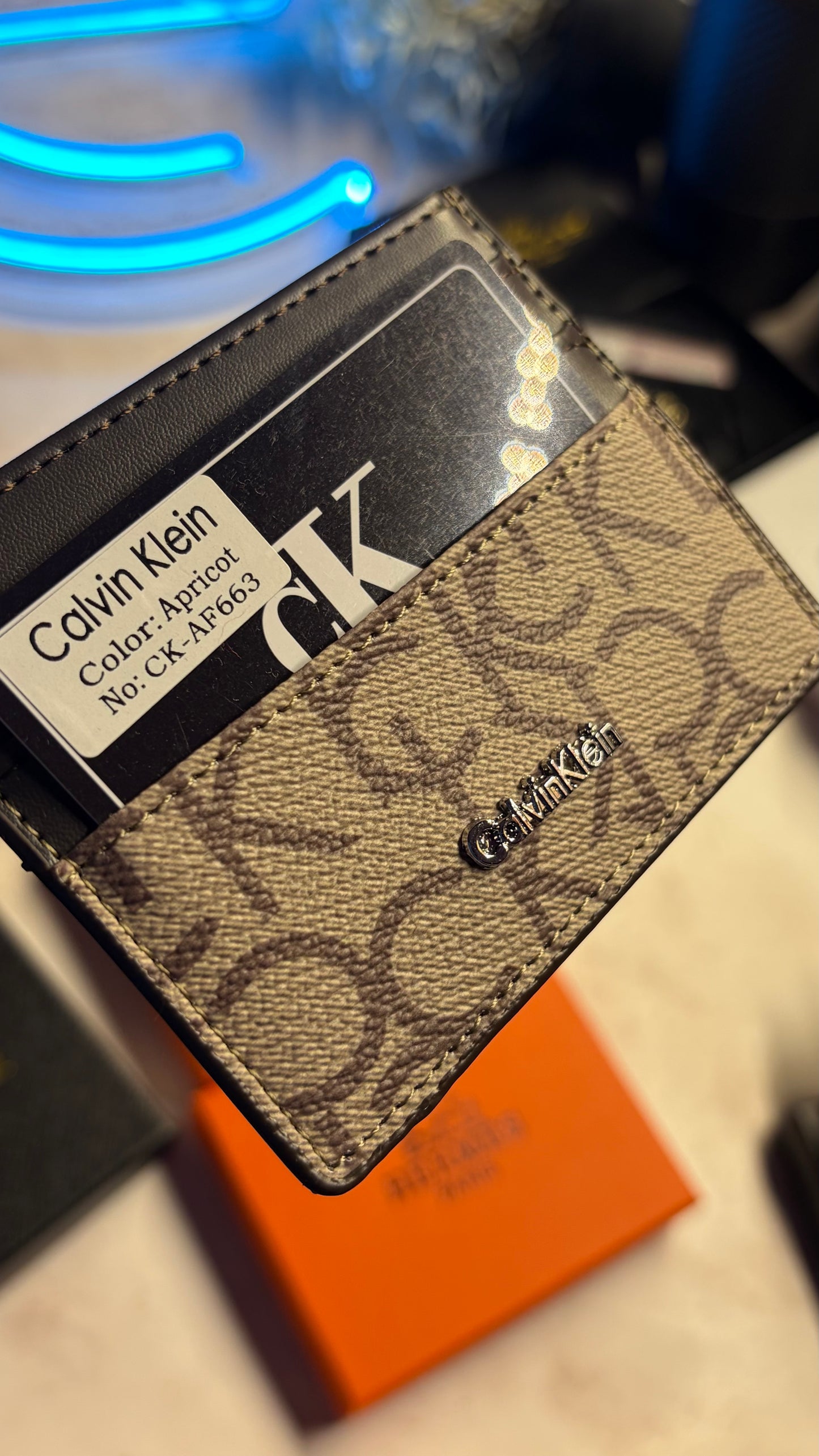 Calvin Klein Cardholder With Box