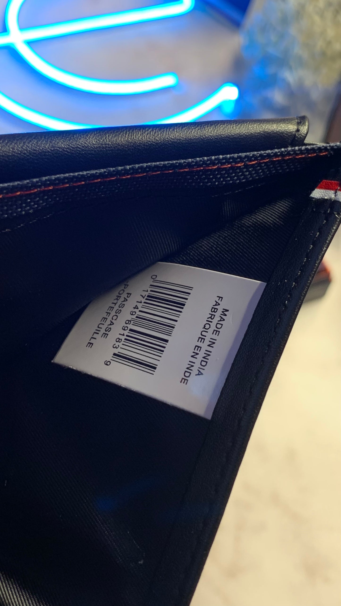 Tommy Hilfiger Bifold Wallet