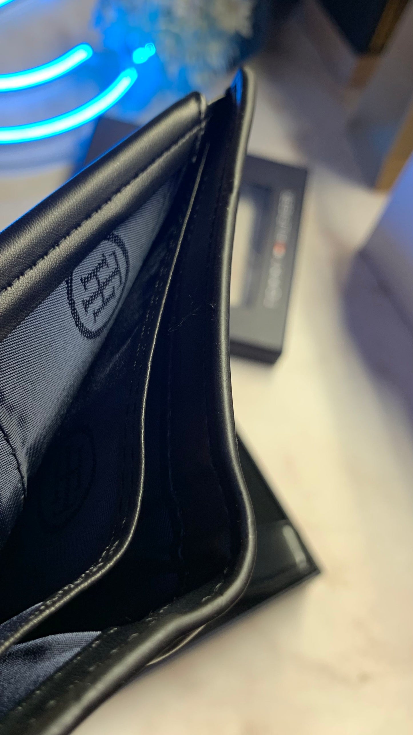 Tommy Hilfiger Wallet & Keychain Set