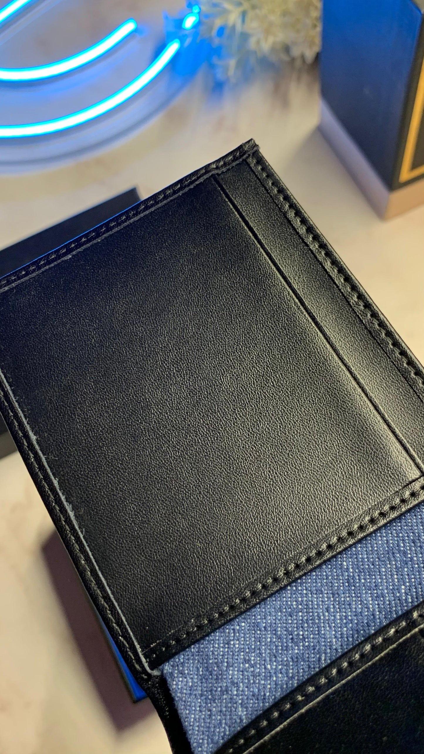 Tommy Hilfiger wallet, Cardholder and Keychain set