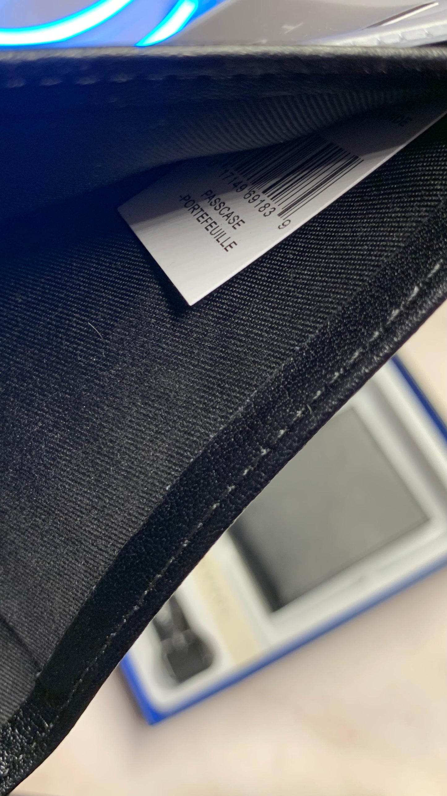Tommy Hilfiger wallet, Cardholder and Keychain set