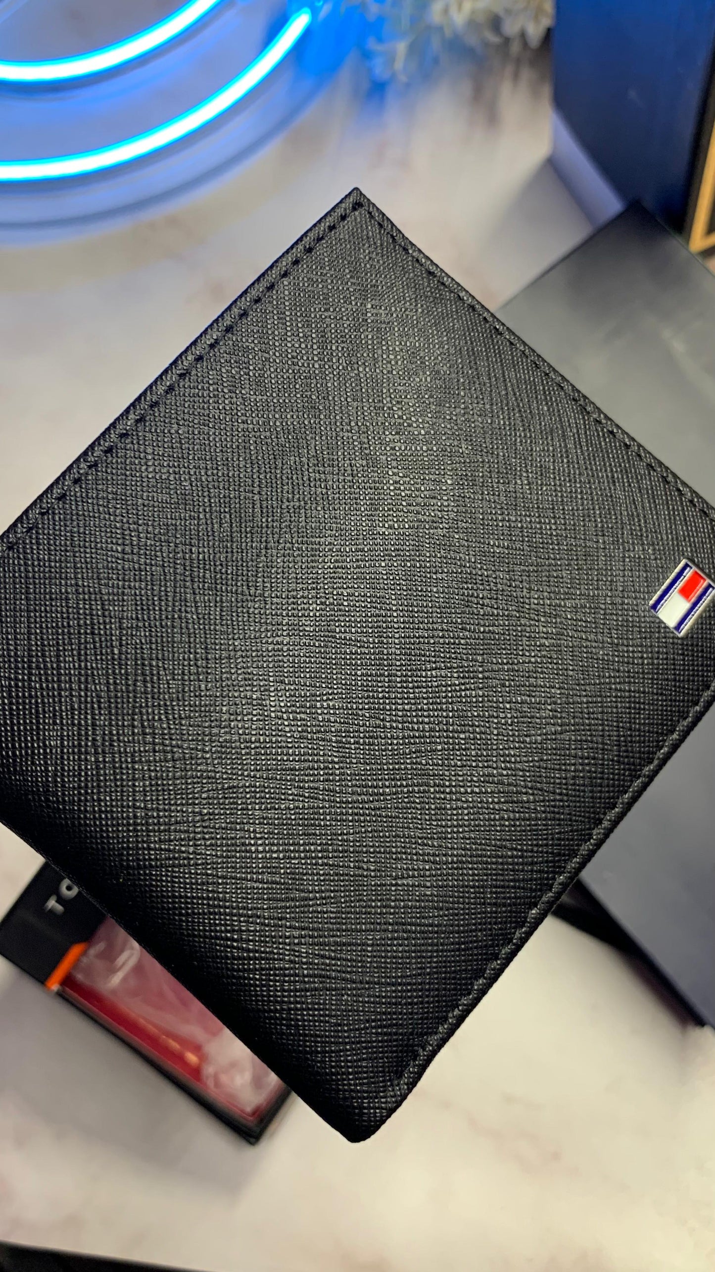 Tommy Hilfiger basic wallet with Id holder