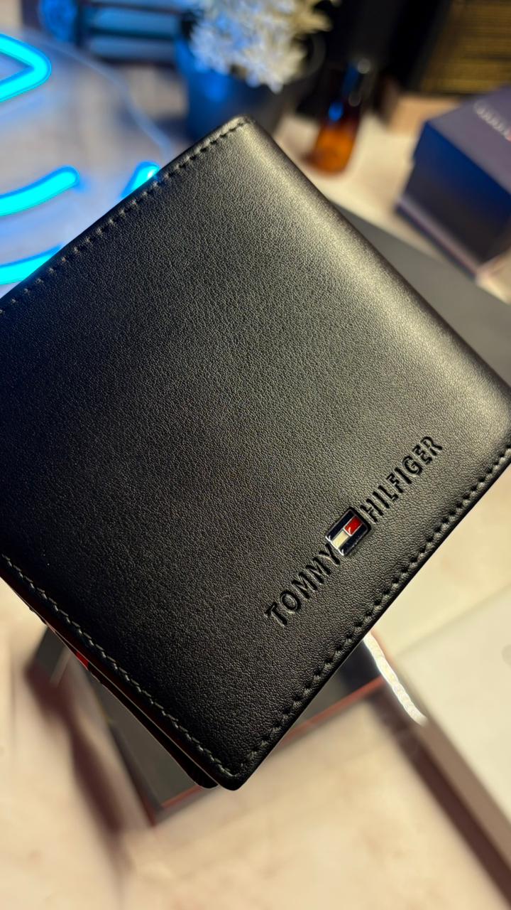 Tommy Hilfiger Bifold Wallet