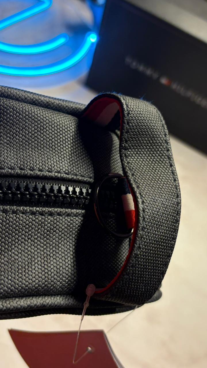 Tommy Hilfiger 2x1 Handbag & Crossbag With Box