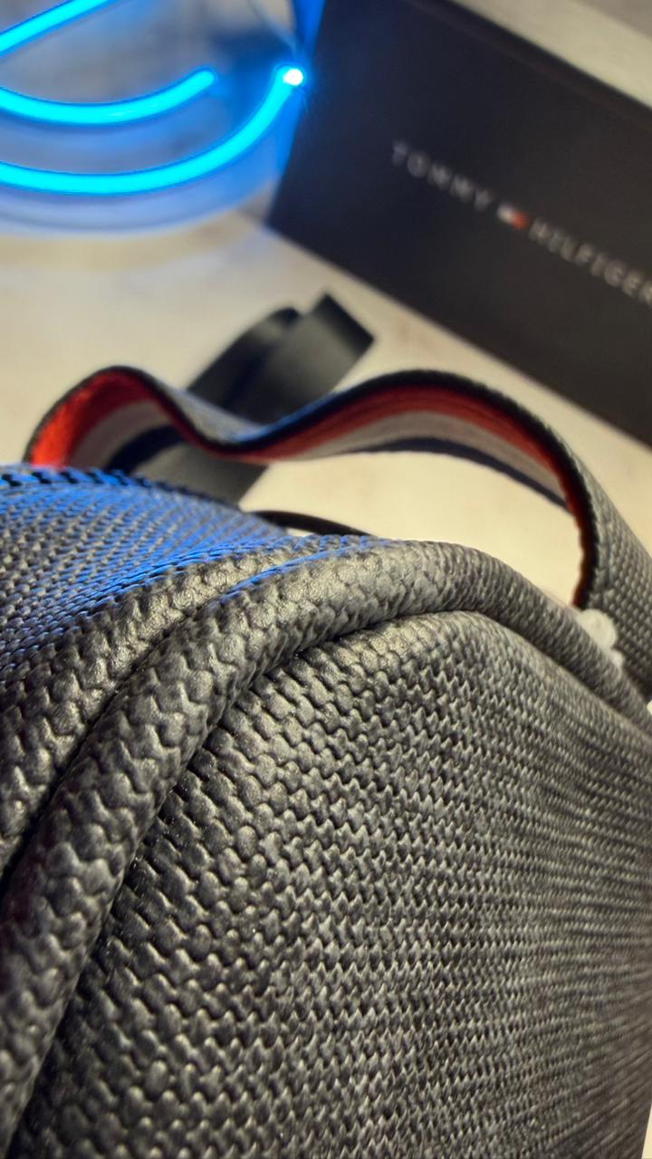 Tommy Hilfiger 2x1 Handbag & Crossbag With Box
