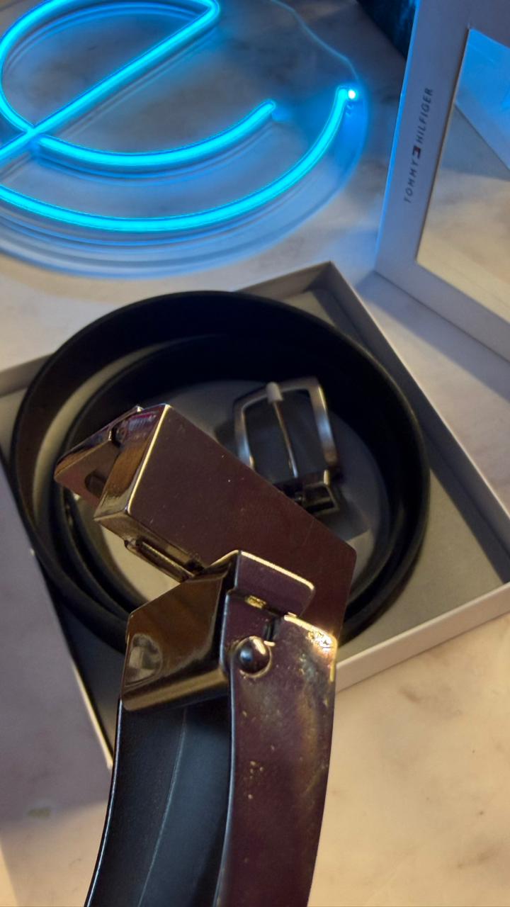 Tommy Hilfiger Double Face Belt Gift Set – 2 Buckles