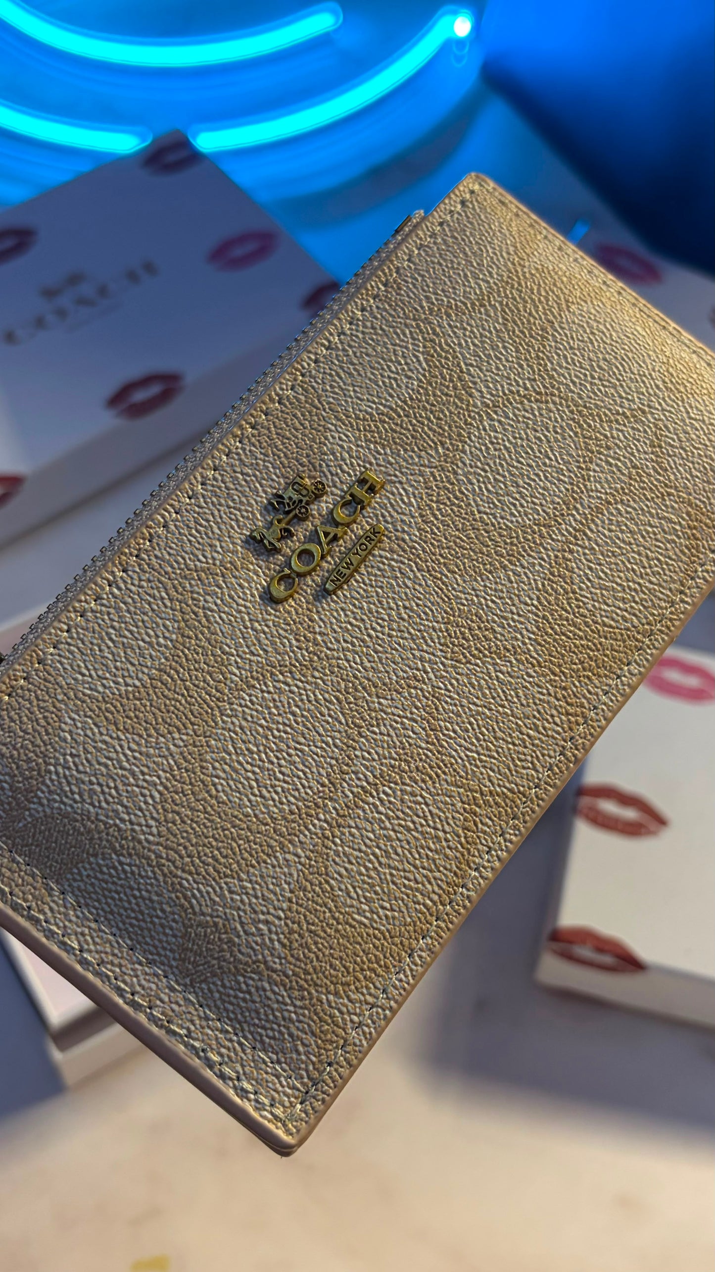 New York Zip Card Case - Light Beige