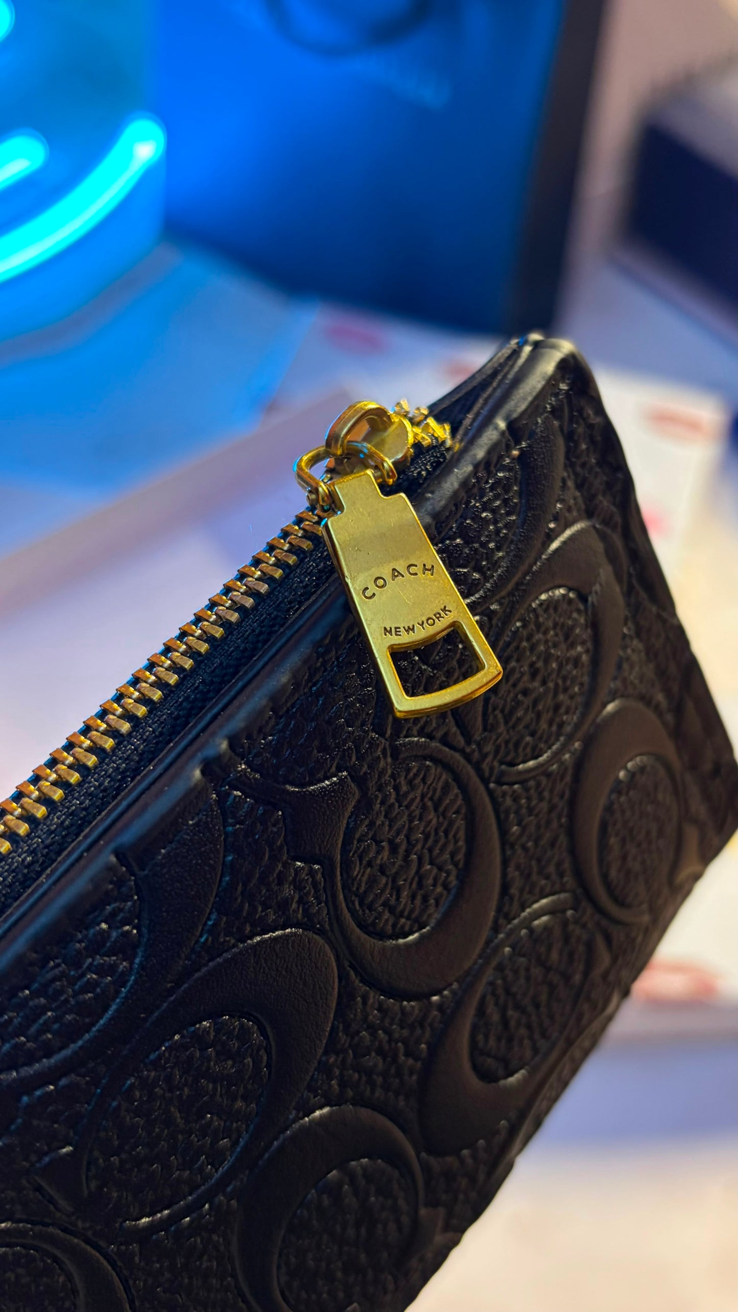 New York Zip Card Case - Black