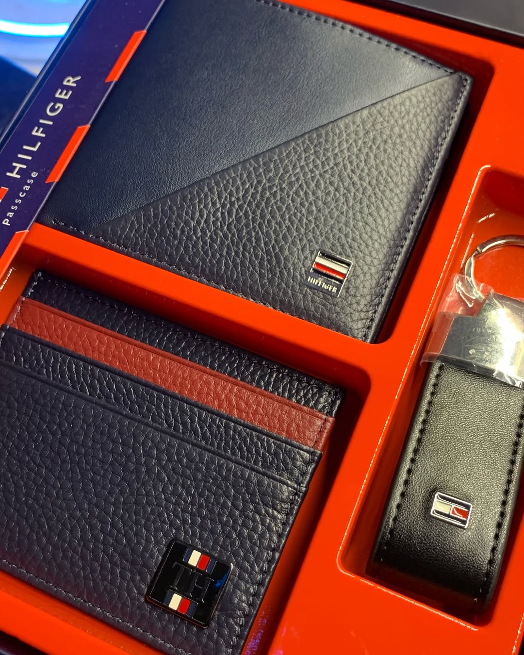 Tommy Hilfiger - Wallet, Cardholder & keychain set