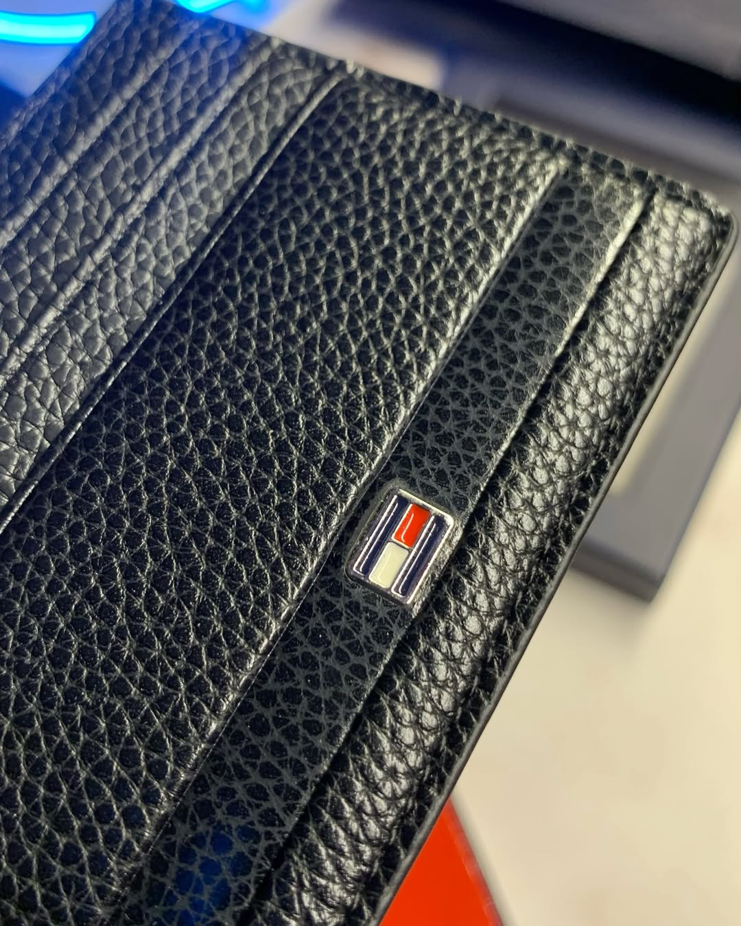 Tommy Hilfiger - Wallet, Cardholder & keychain set