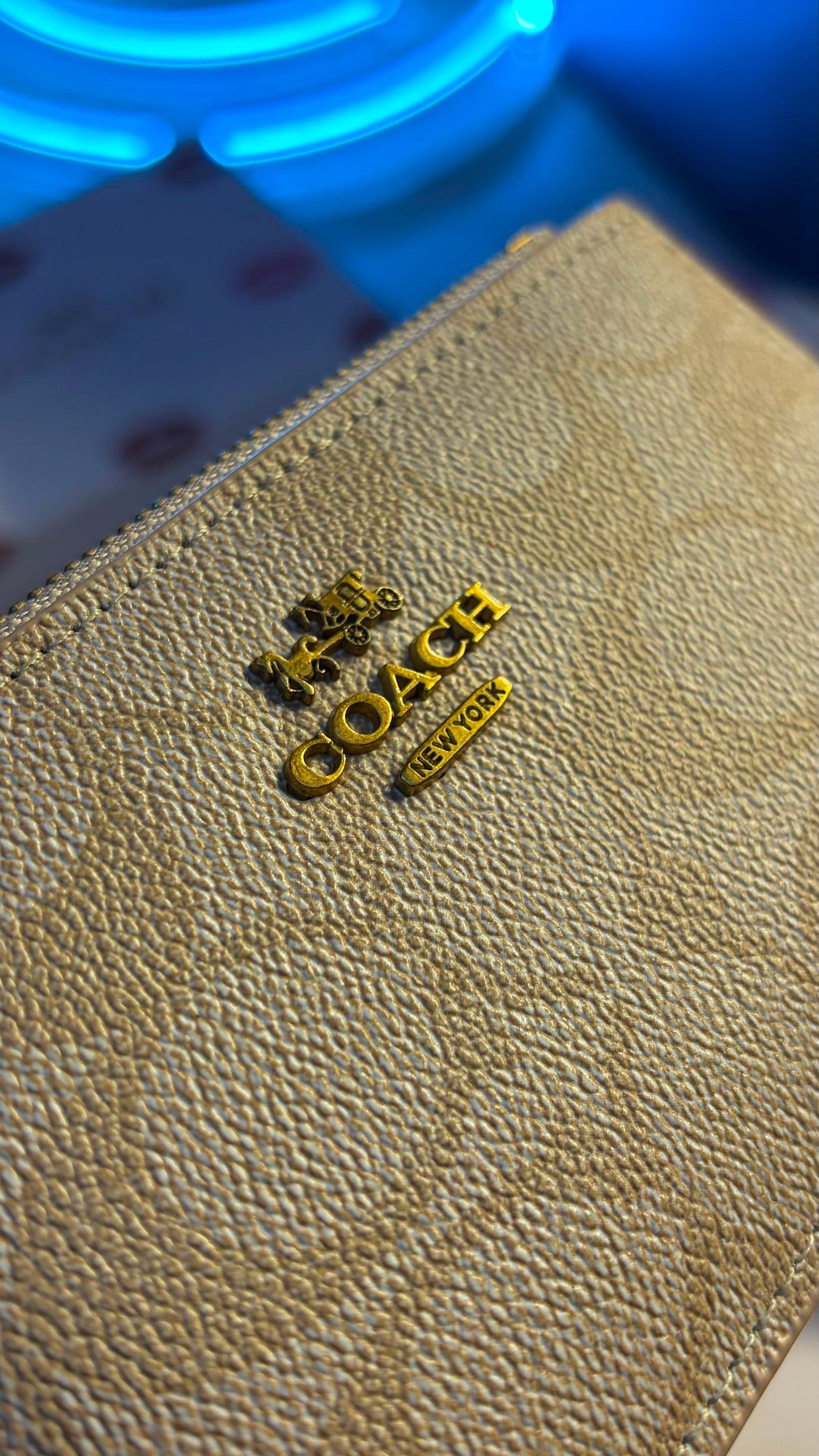 New York Zip Card Case - Light Beige