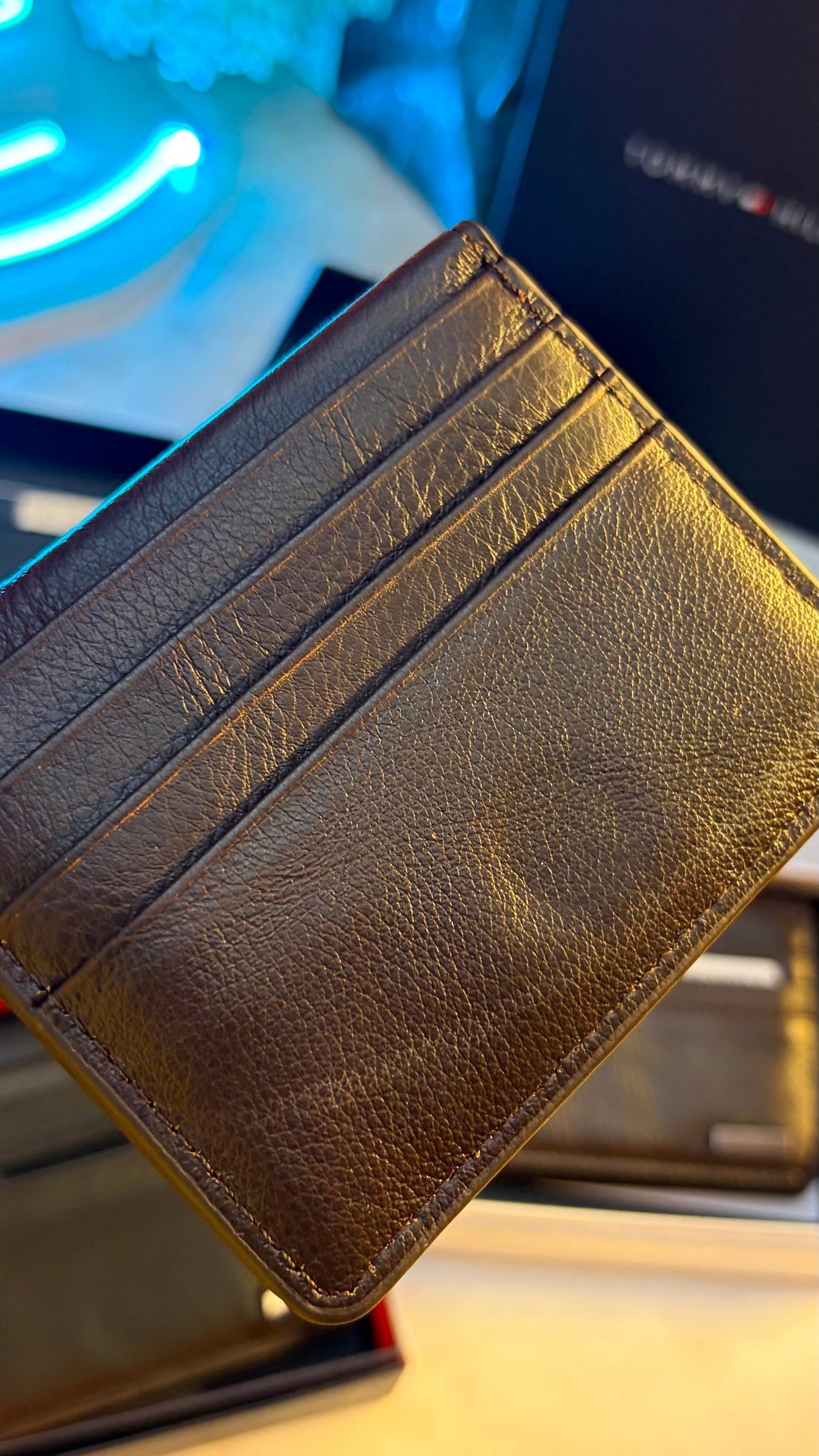 Boss Men’s Bifold Cardholder With Box - Magnetic Closure