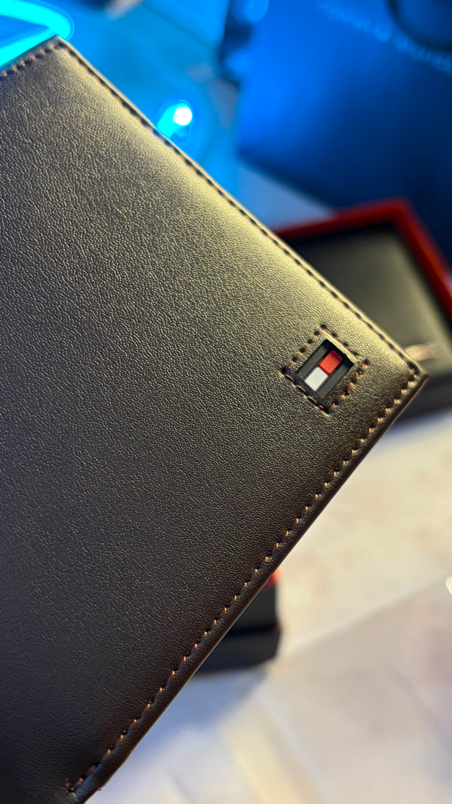 Tommy Hilfiger Basic Wallet - Dark Brown