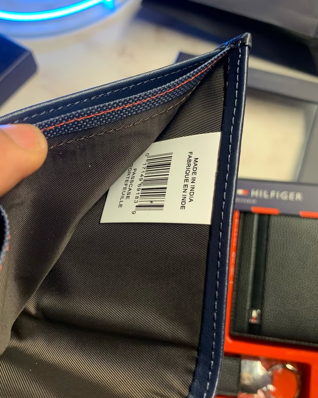 Tommy Hilfiger - Wallet, Cardholder & keychain set