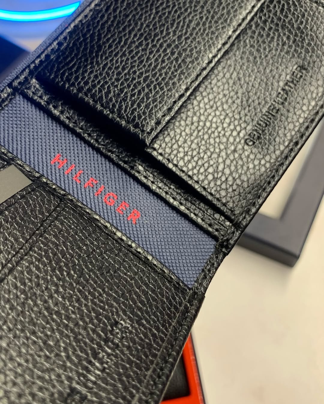 Tommy Hilfiger - Wallet, Cardholder & keychain set