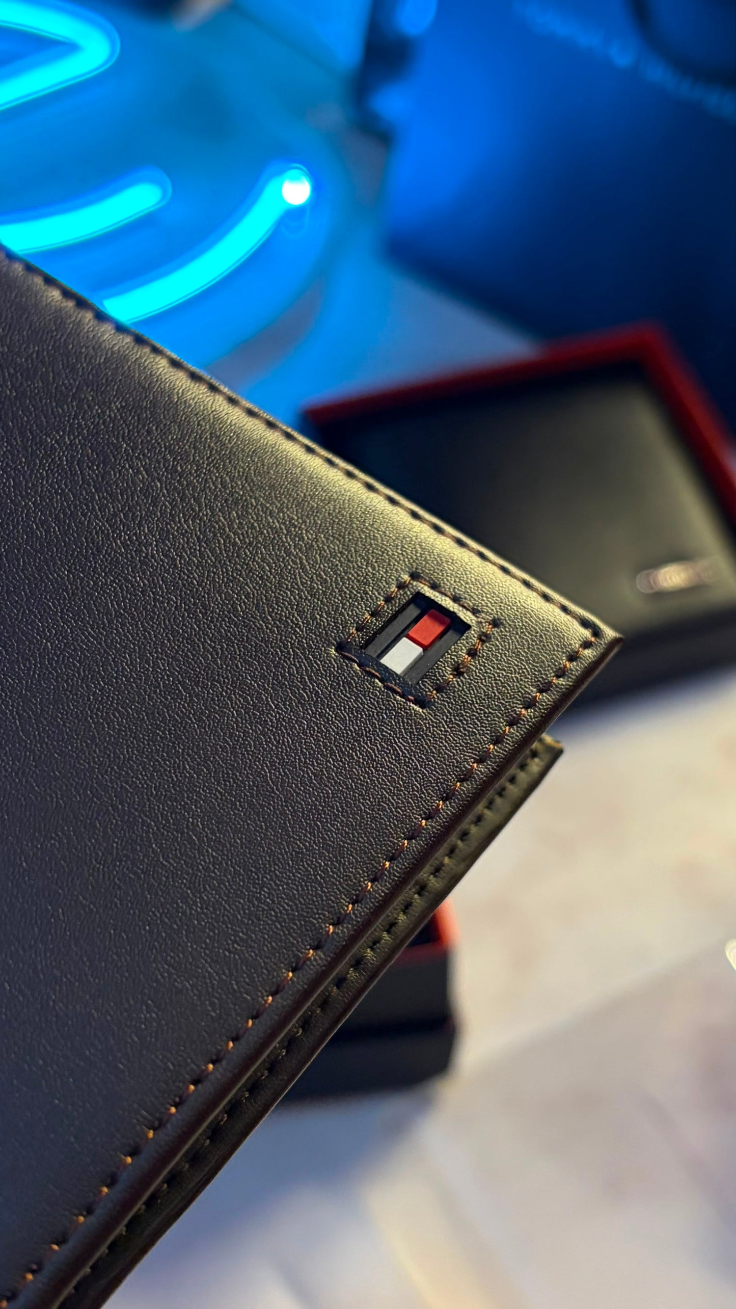 Tommy Hilfiger Basic Wallet - Dark Brown