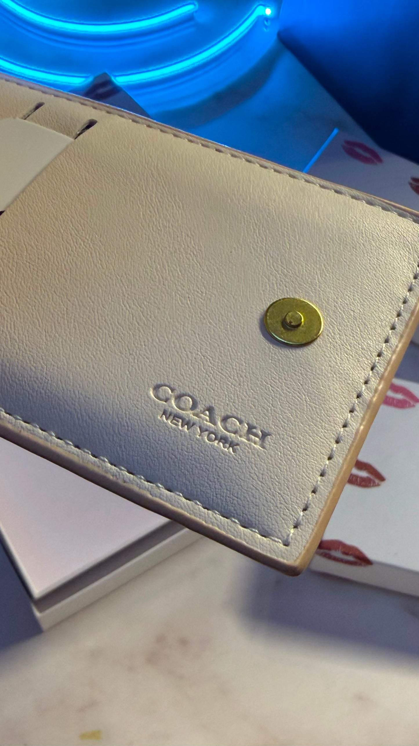 New York Zip Card Case - Light Beige