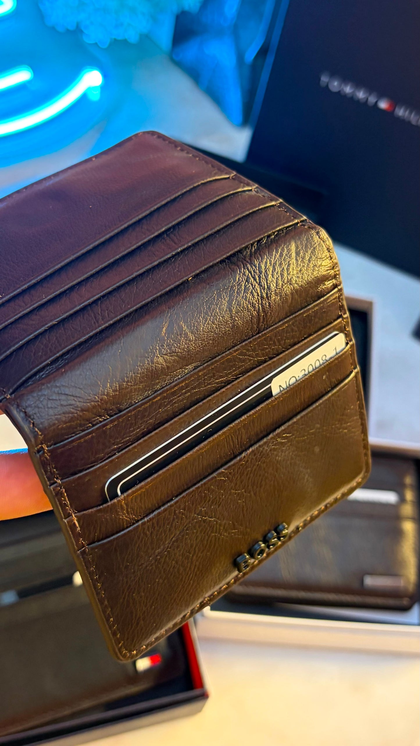 Boss Men’s Bifold Cardholder With Box - Magnetic Closure